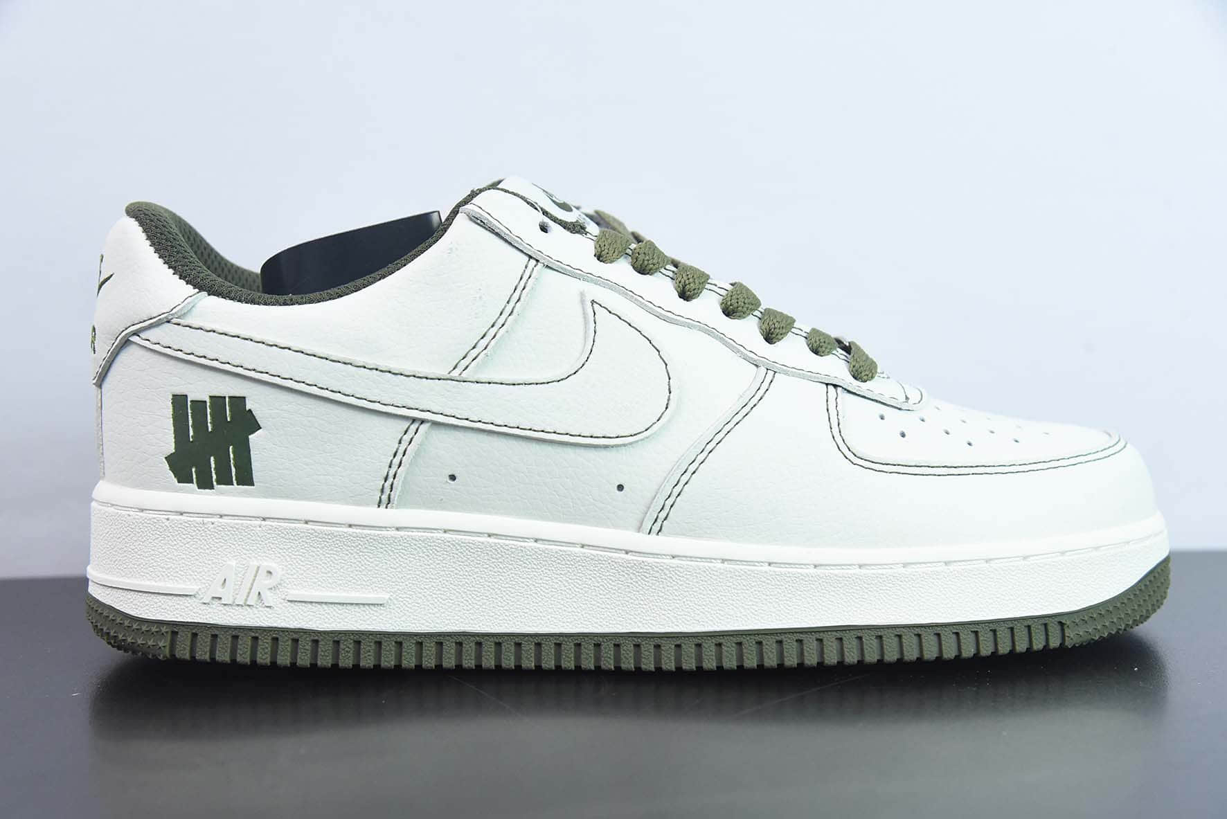 耐克Nike Air Force 1´07BeigeOlive Green皮革米白橄榄绿五杠空军一号低帮休闲板鞋纯原版本 货号：UN1315-600