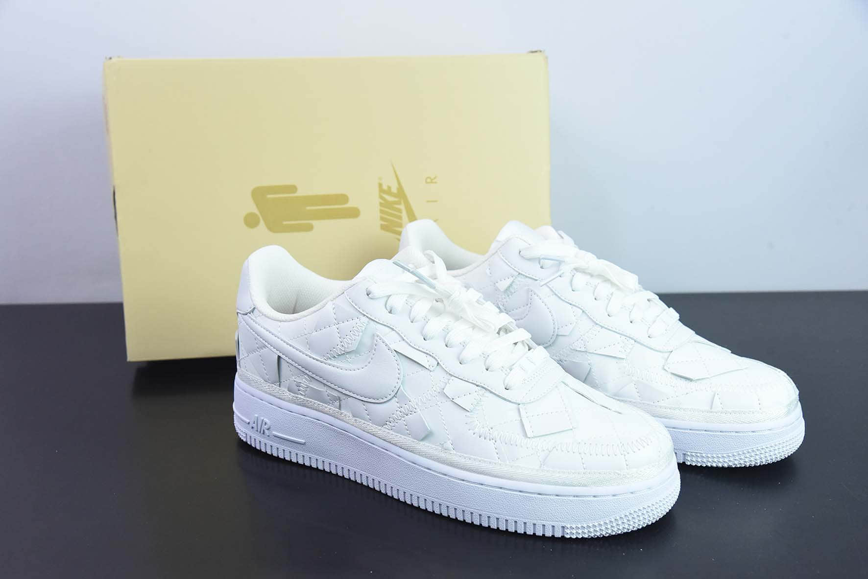 耐克Nike Billie Eilish x Nk Air Force 1'07 Low 碧梨联名全白碎布格子空军一号低帮休闲板鞋纯原版本 货号：DZ3674-100