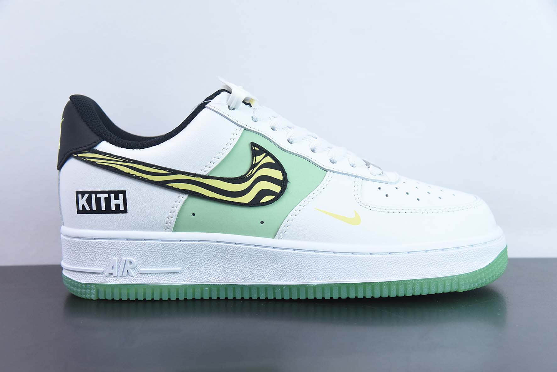 耐克NIke Air Force 1 '07 Low “KITH联名--青春荡漾”空军一号低帮休闲板鞋纯原版本 货号：BS9055-827