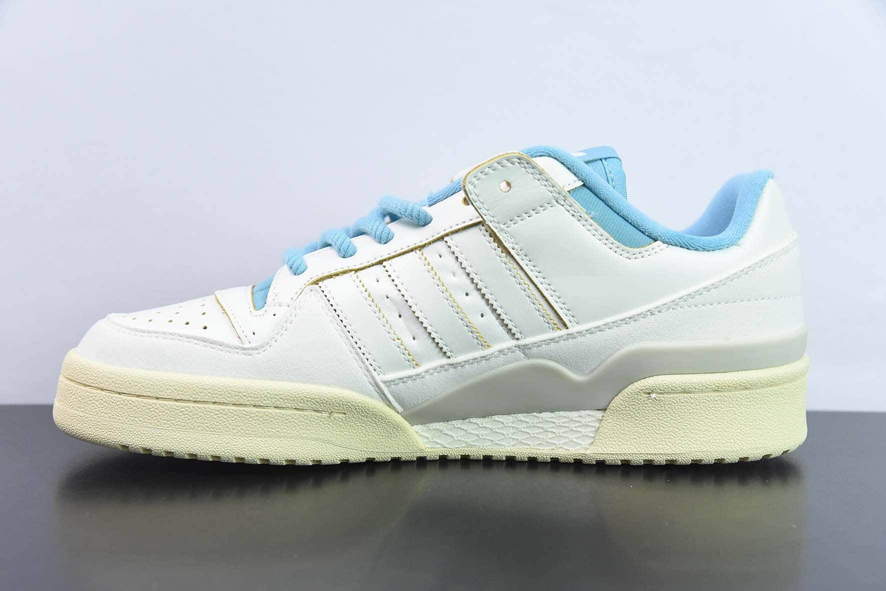 阿迪达斯AdidasOriginals Forum 84 Low Classic 米白蓝经典潮流低帮休闲鞋纯原版本 货号：FZ6342 