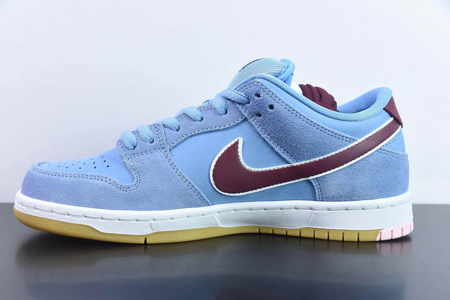 耐克Nike SB Dunk Low PRM Phillies 泡泡糖SB低帮休闲板鞋纯原版本 货号：DQ4040-400