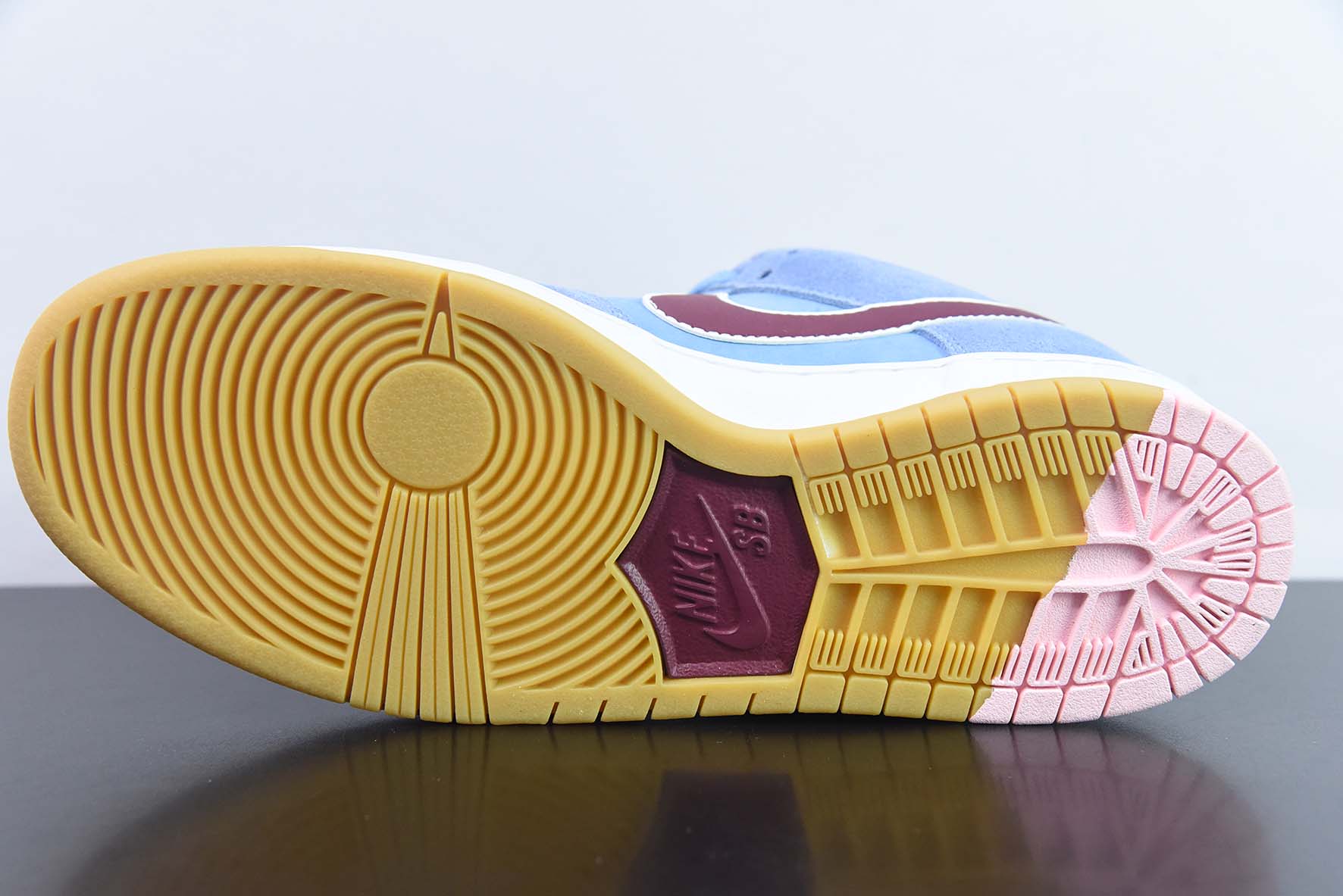 耐克Nike SB Dunk Low PRM Phillies 泡泡糖SB低帮休闲板鞋纯原版本 货号：DQ4040-400