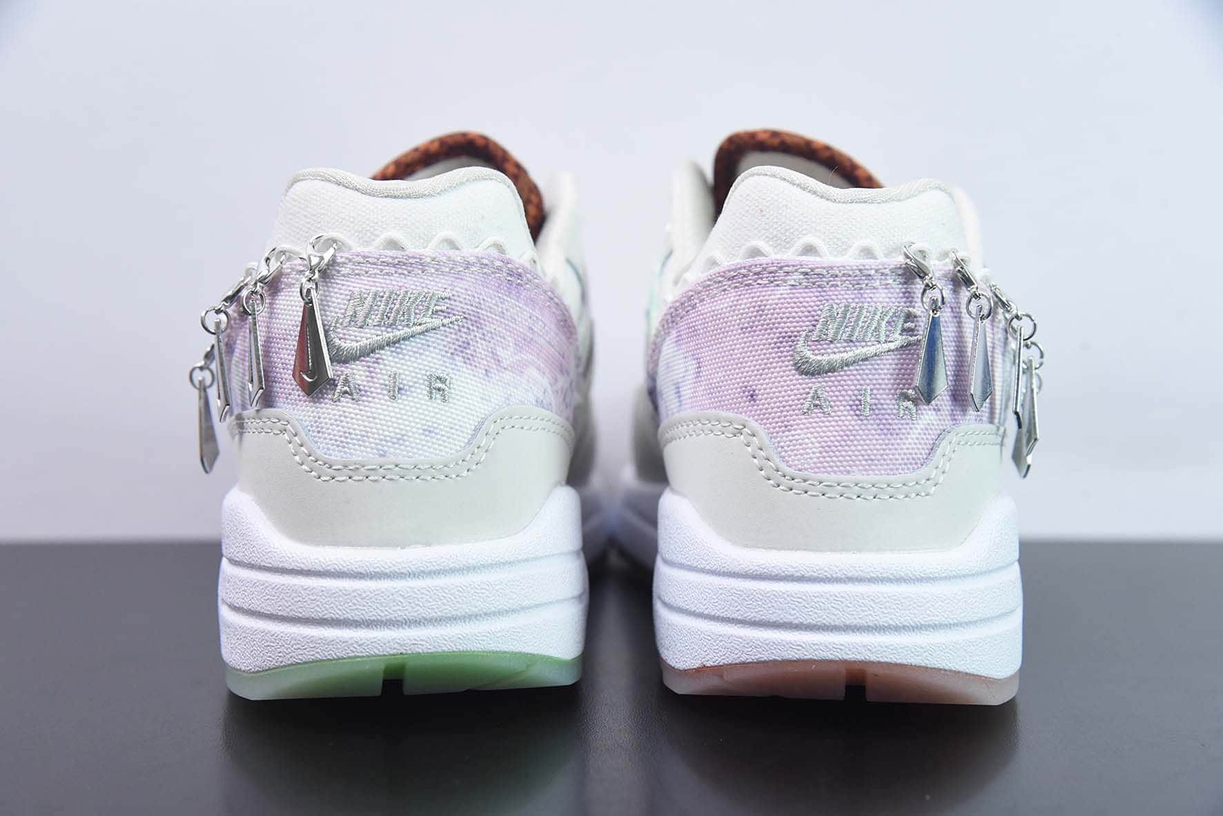 耐克NIKE Air Max 1 '87 白扎染女子跑步休闲运动鞋纯原版本 货号：FJ7734-101