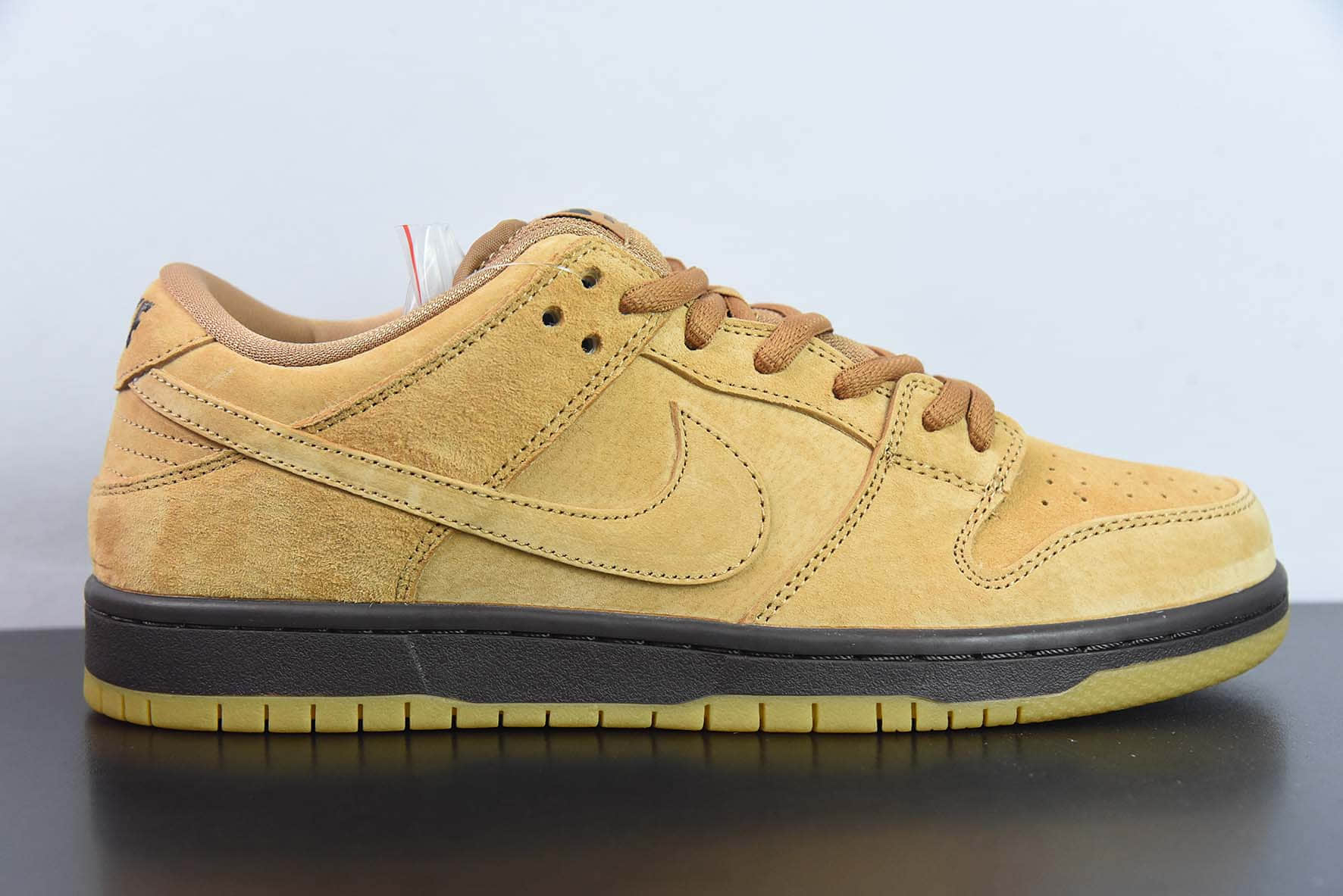 耐克Nike SB Dunk Low Pro 小麦落叶黄SB低帮运动滑板鞋纯原版本 货号：BQ6817-204 