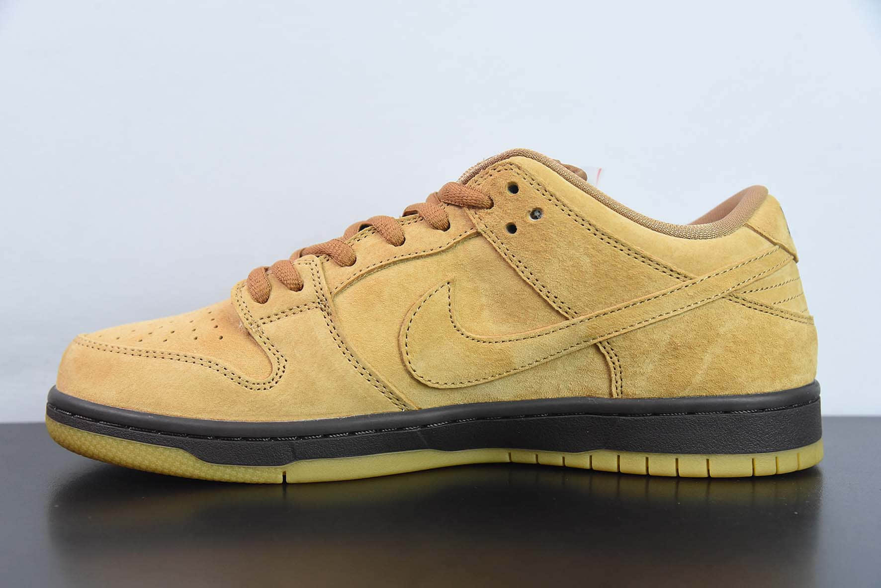 耐克Nike SB Dunk Low Pro 小麦落叶黄SB低帮运动滑板鞋纯原版本 货号：BQ6817-204 