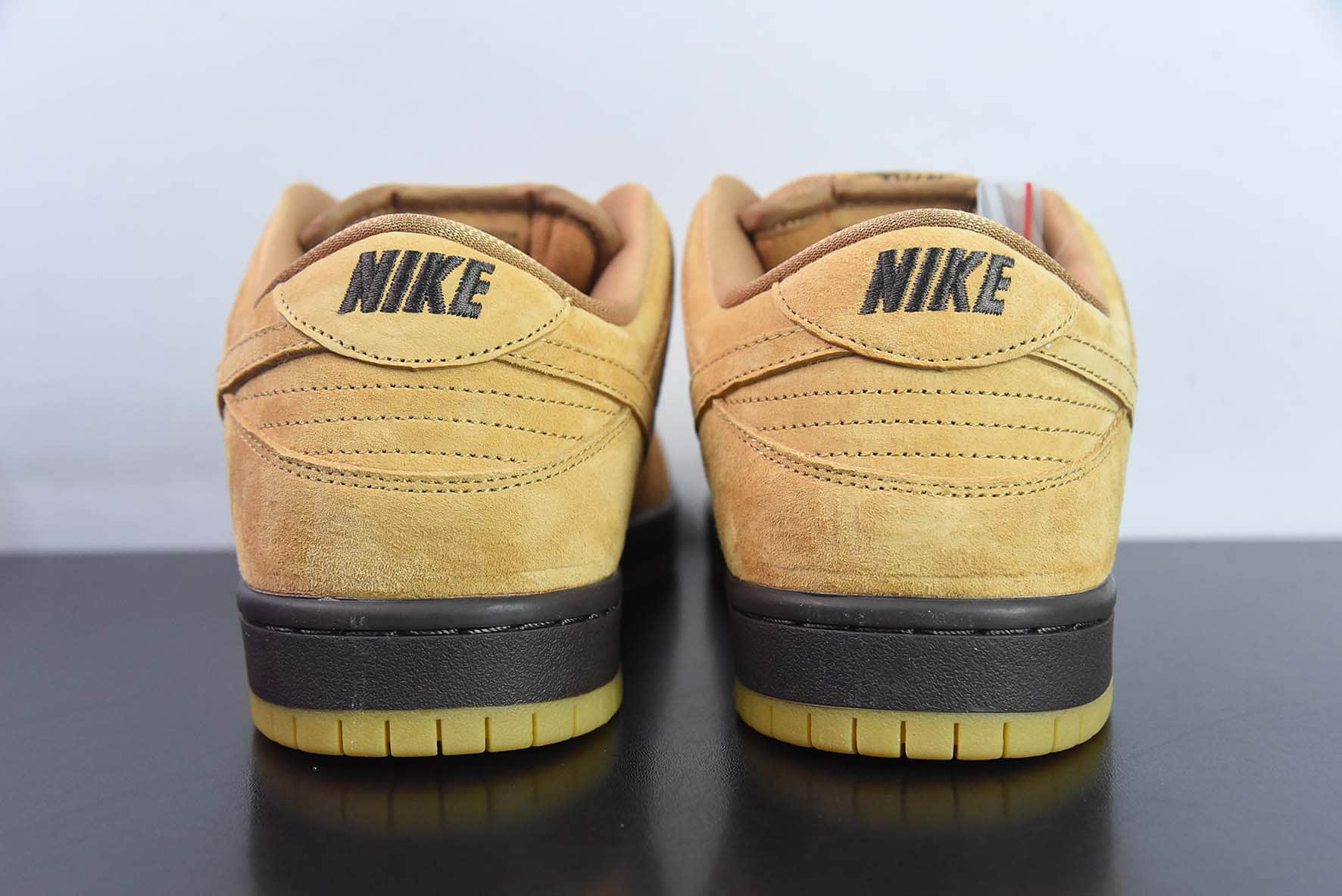 耐克Nike SB Dunk Low Pro 小麦落叶黄SB低帮运动滑板鞋纯原版本 货号：BQ6817-204 