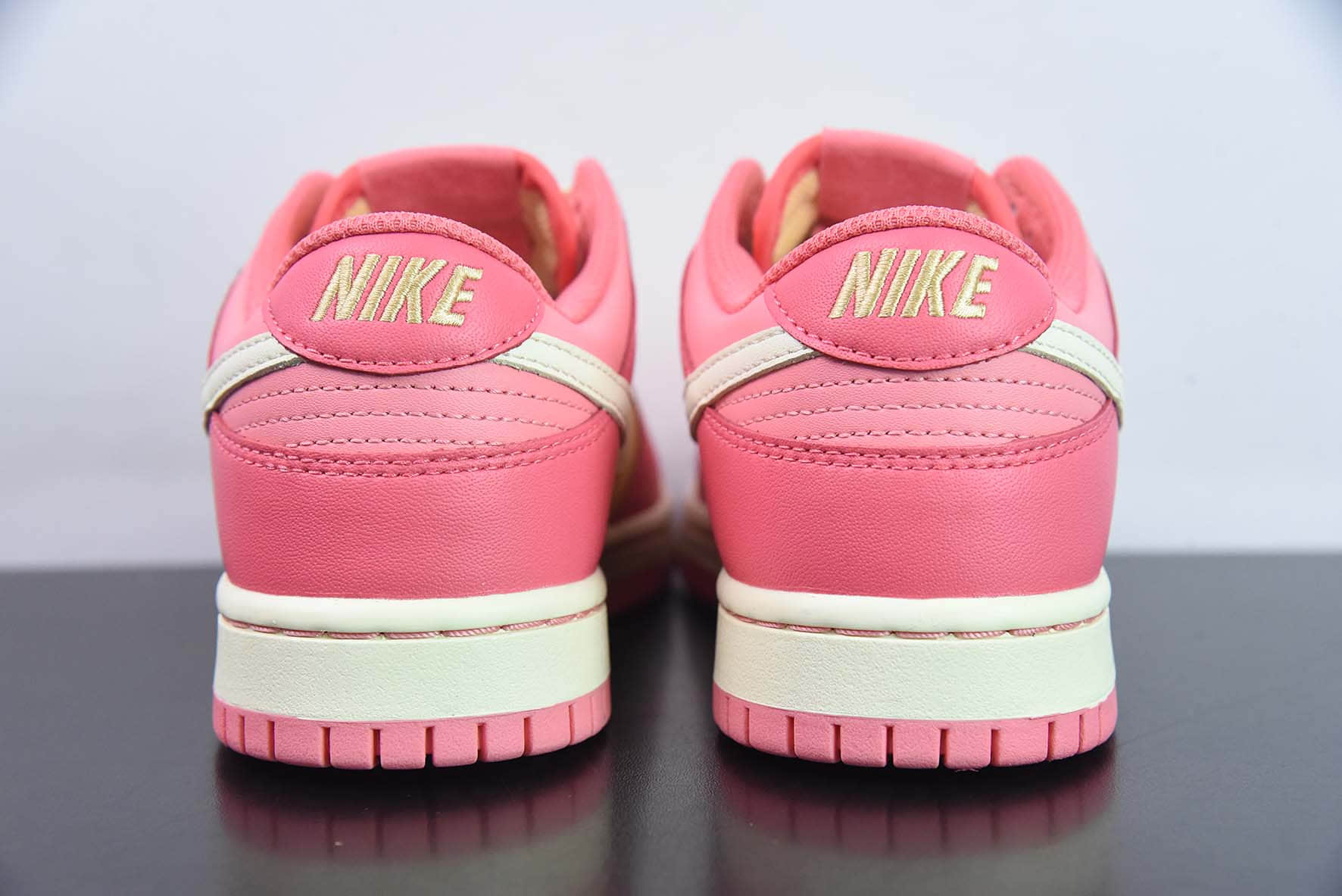 耐克Nike SB Dunk Low 草莓奶昔黄粉SB低帮休闲滑板鞋纯原版本 货号：DH9765-200 