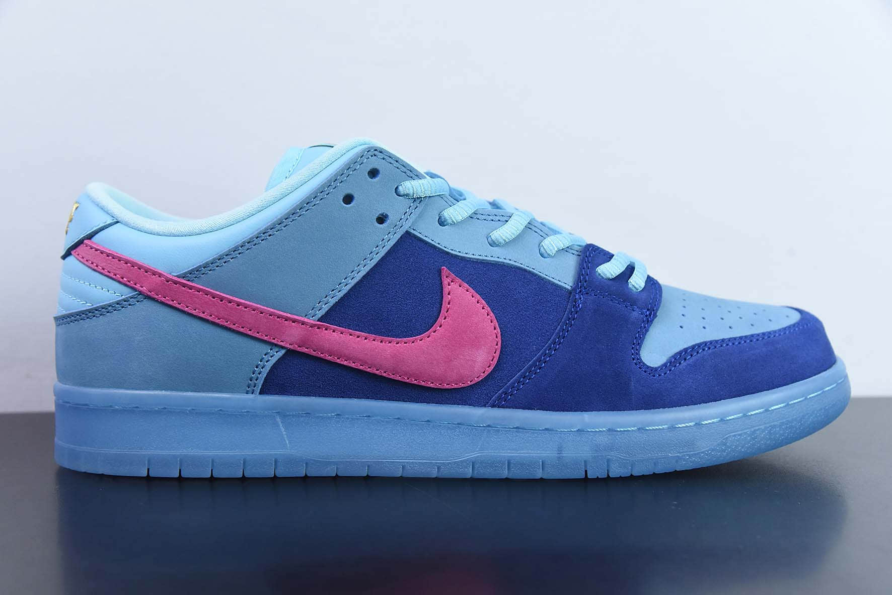 耐克Nike Run The Jewels × Nike Dunk SB Low 说唱歌手联名蓝毛怪SB低帮休闲滑板鞋纯原版本 货号： DO9404-400