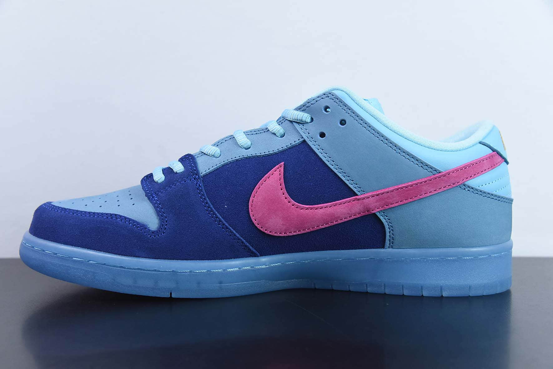 耐克Nike Run The Jewels × Nike Dunk SB Low 说唱歌手联名蓝毛怪SB低帮休闲滑板鞋纯原版本 货号： DO9404-400