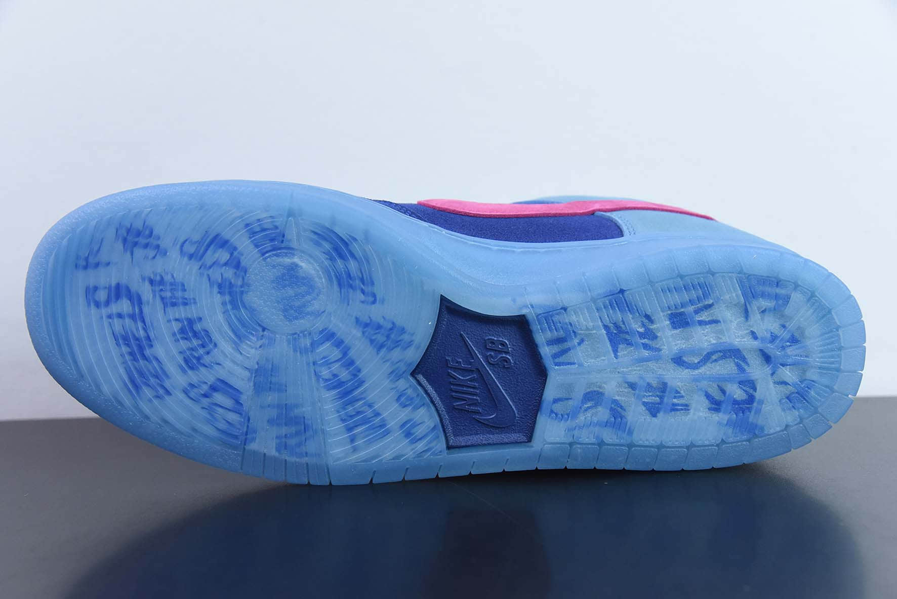 耐克Nike Run The Jewels × Nike Dunk SB Low 说唱歌手联名蓝毛怪SB低帮休闲滑板鞋纯原版本 货号： DO9404-400