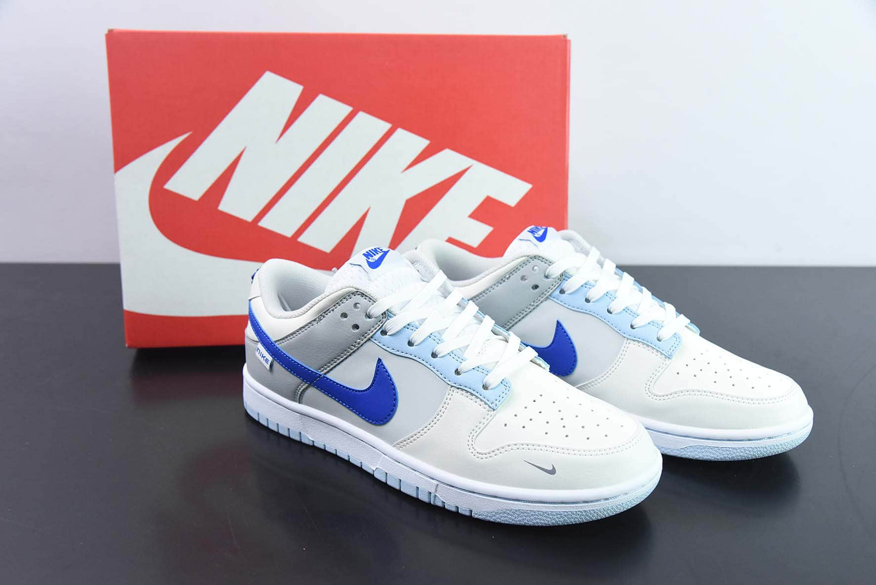 耐克Nike Dunk Low “Ivory Hyper Royal” 海盐蓝SB低帮休闲滑板鞋纯原版本 货号：FB1843-141