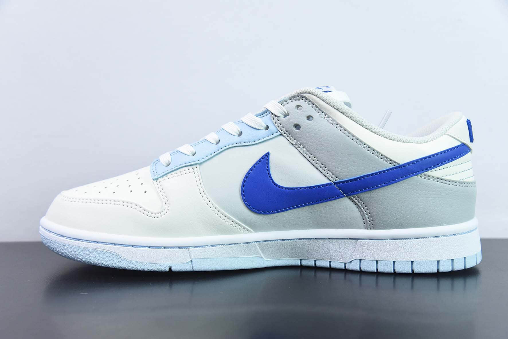 耐克Nike Dunk Low “Ivory Hyper Royal” 海盐蓝SB低帮休闲滑板鞋纯原版本 货号：FB1843-141