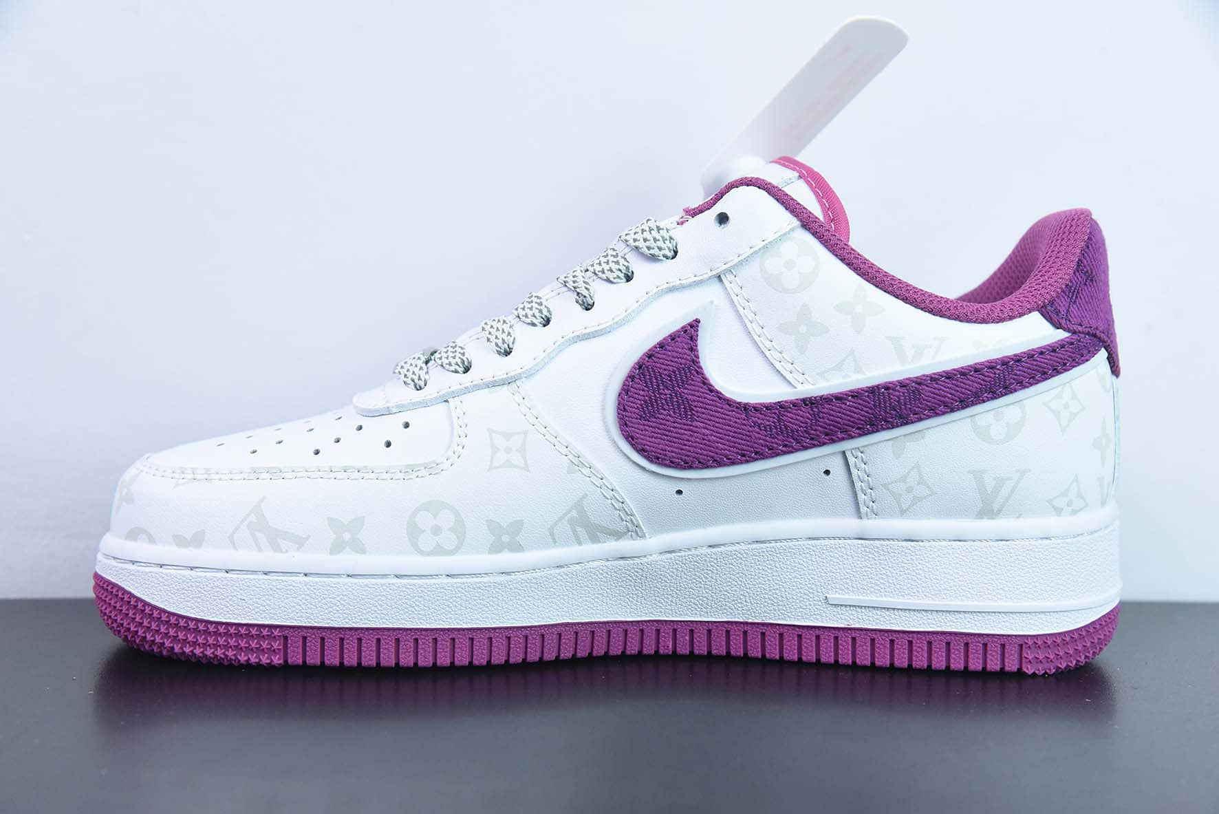 耐克Nike Louis Vuitton x Nike Air Force 1 07 LV联名皮革白紫牛仔LV老花空军一号低帮休闲板鞋纯原版本 货号：CV0670-500