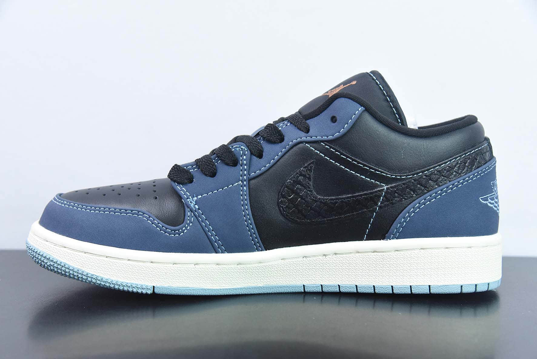 乔丹Air Jordan 1 Low AJ1黑篮白低帮休闲文化篮球鞋纯原版本 货号：FJ5478-010 