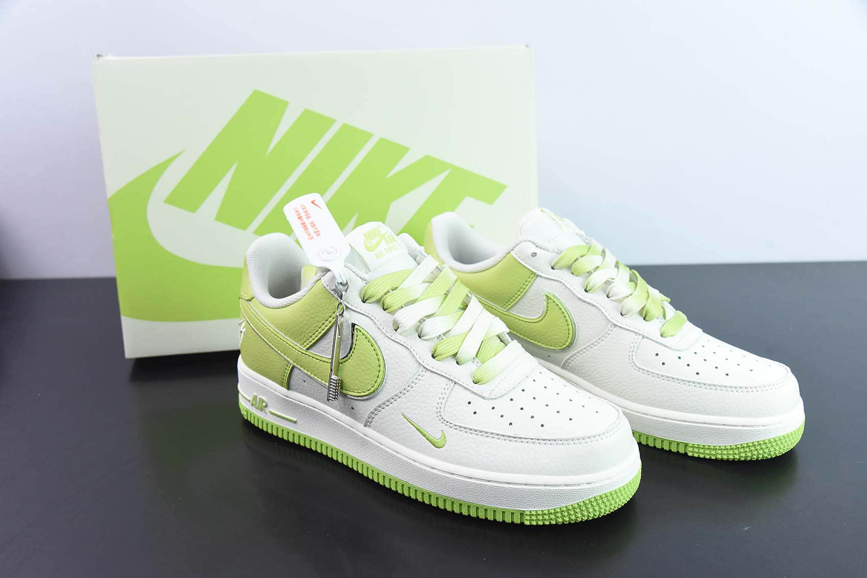 耐克Nike Air Force 1 白绿空军一号低帮休闲运动板鞋纯原版本 货号：IO5636-222