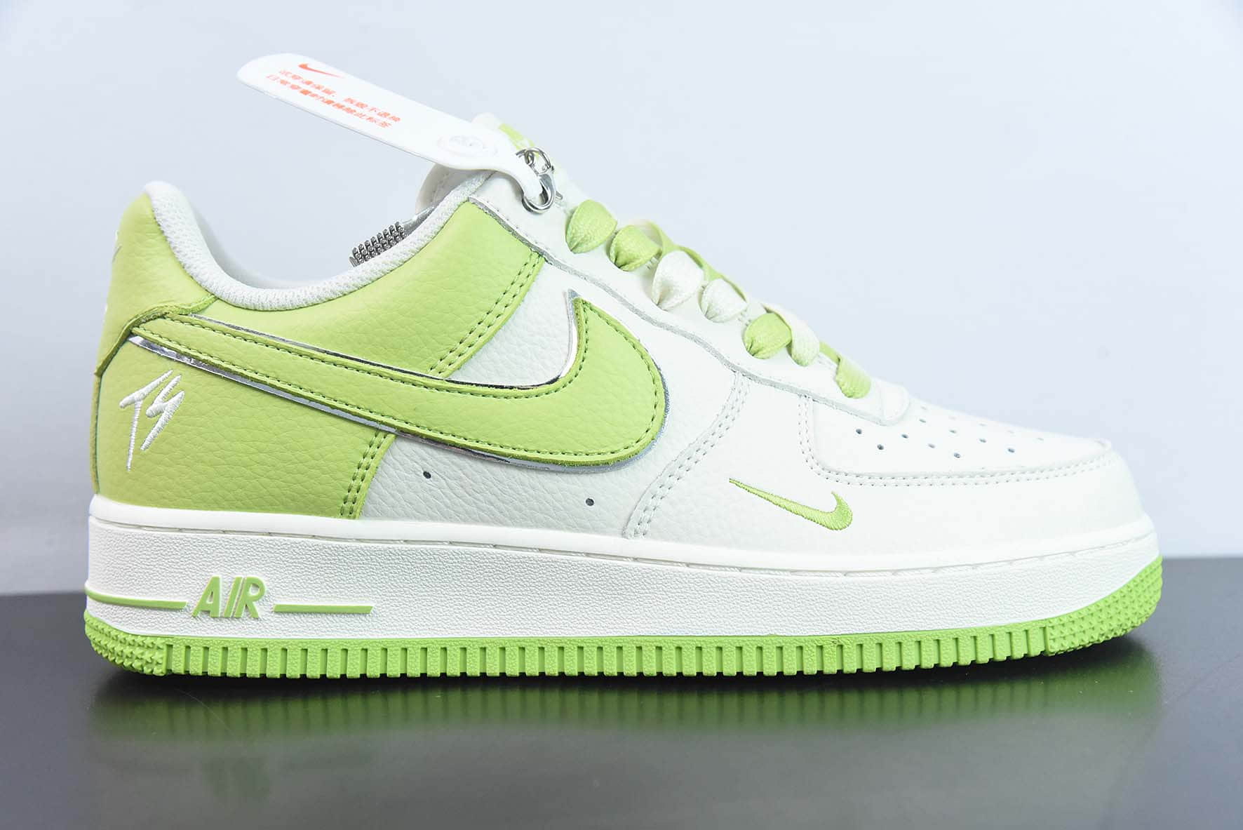 耐克Nike Air Force 1 白绿空军一号低帮休闲运动板鞋纯原版本 货号：IO5636-222