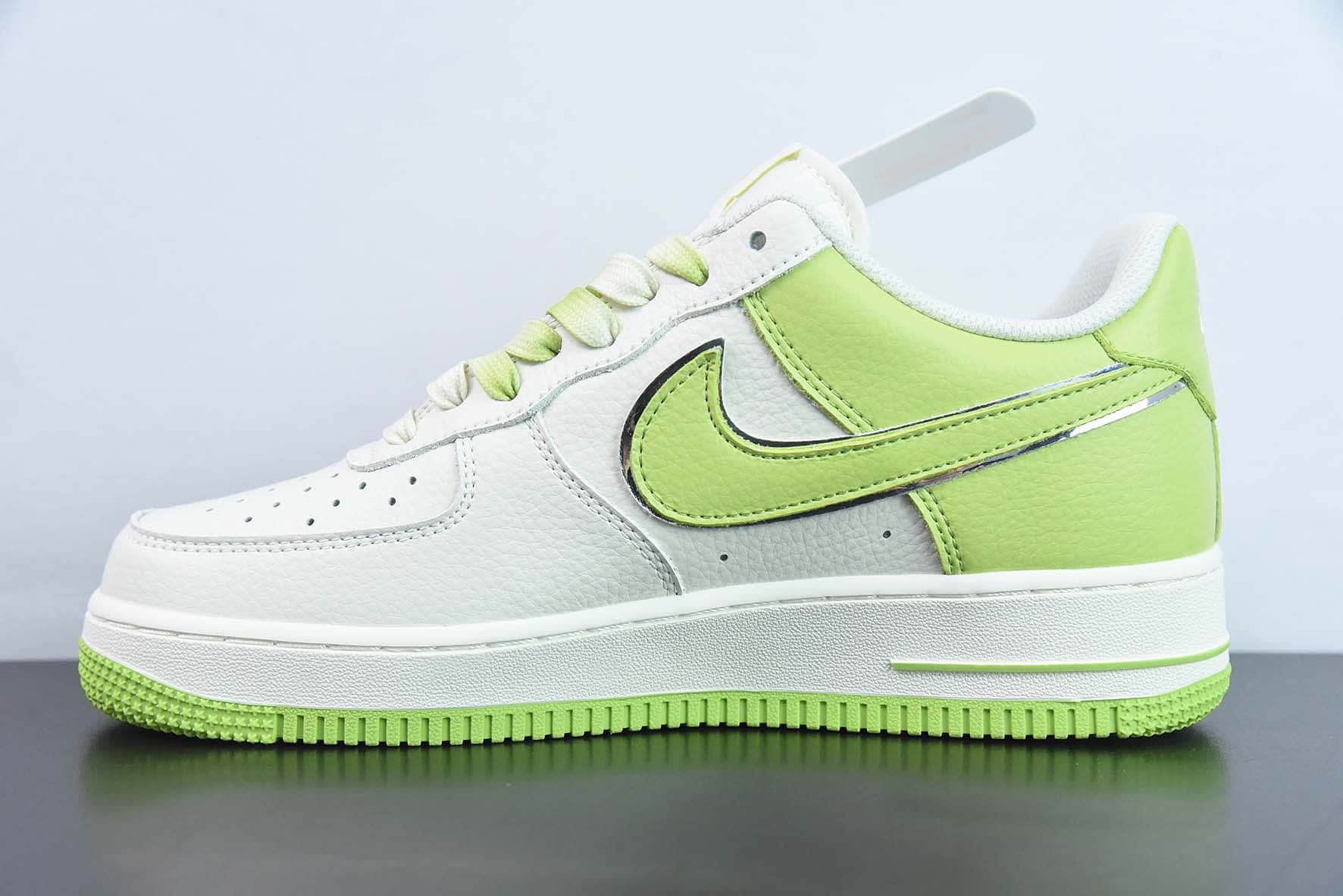 耐克Nike Air Force 1 白绿空军一号低帮休闲运动板鞋纯原版本 货号：IO5636-222