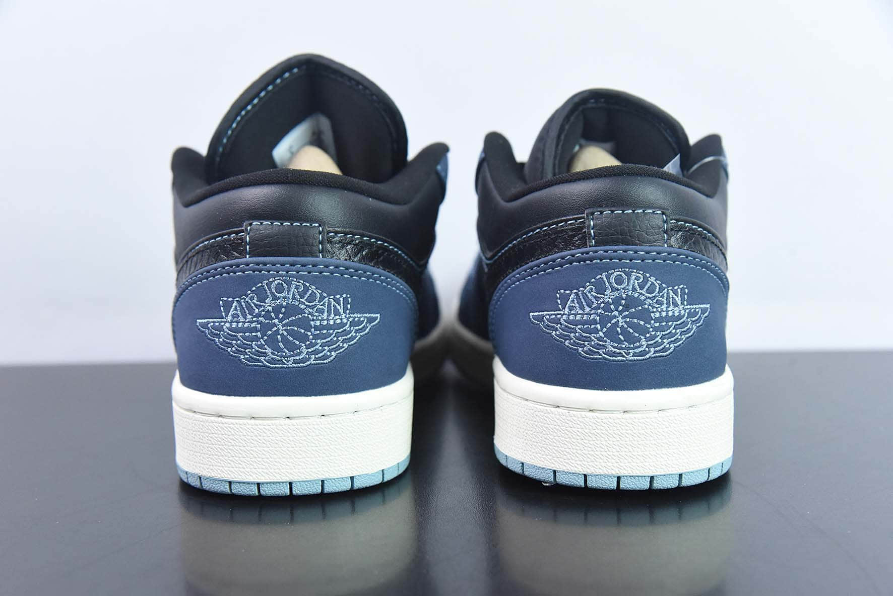 乔丹Air Jordan 1 Low AJ1黑篮白低帮休闲文化篮球鞋纯原版本 货号：FJ5478-010 