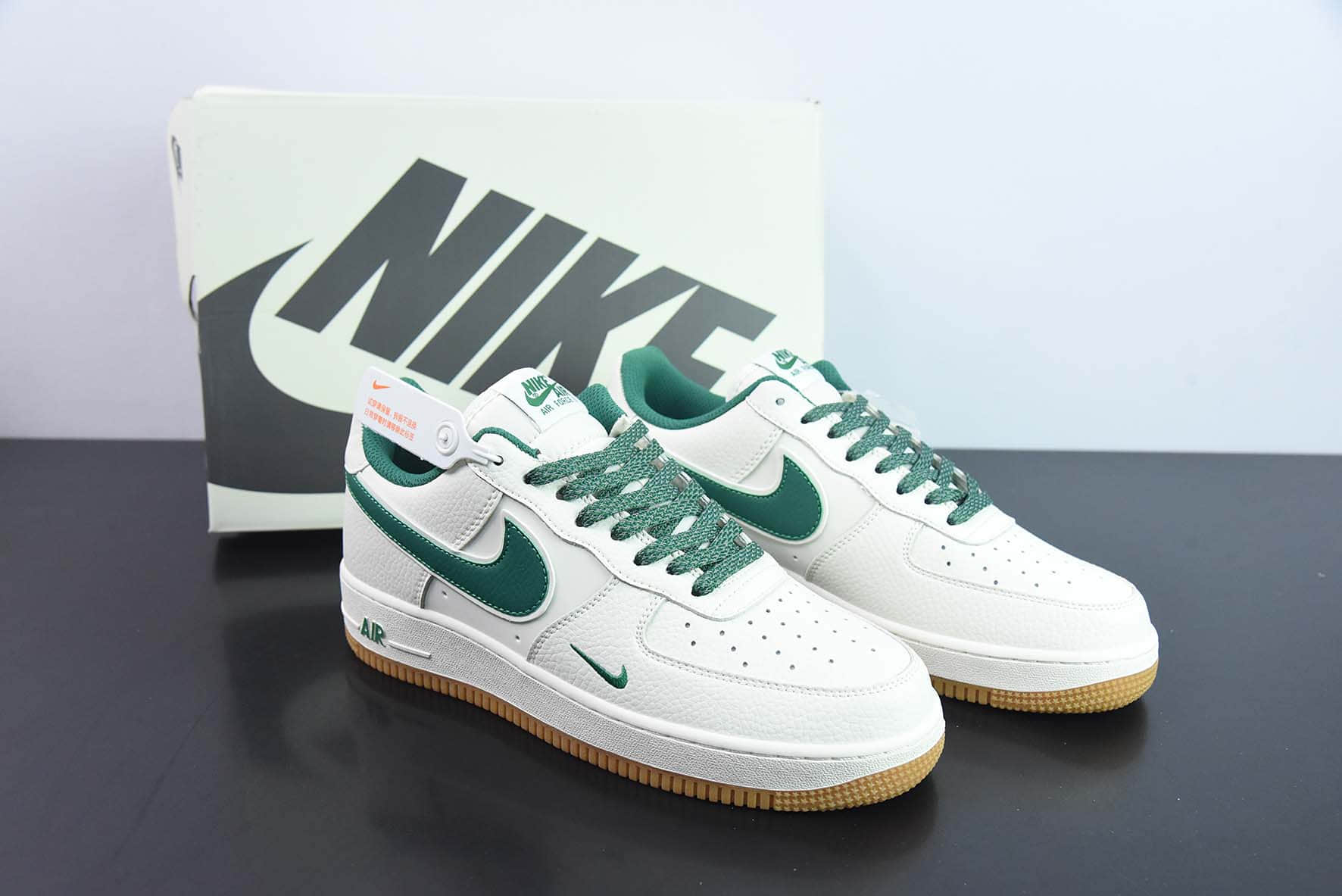 耐克Nike Air Force 1’07 LowMilky WhiteGreyGum奶白深绿小钩满天星生胶底空军一号低帮休闲板鞋纯原版本 货号：HD1689-103 