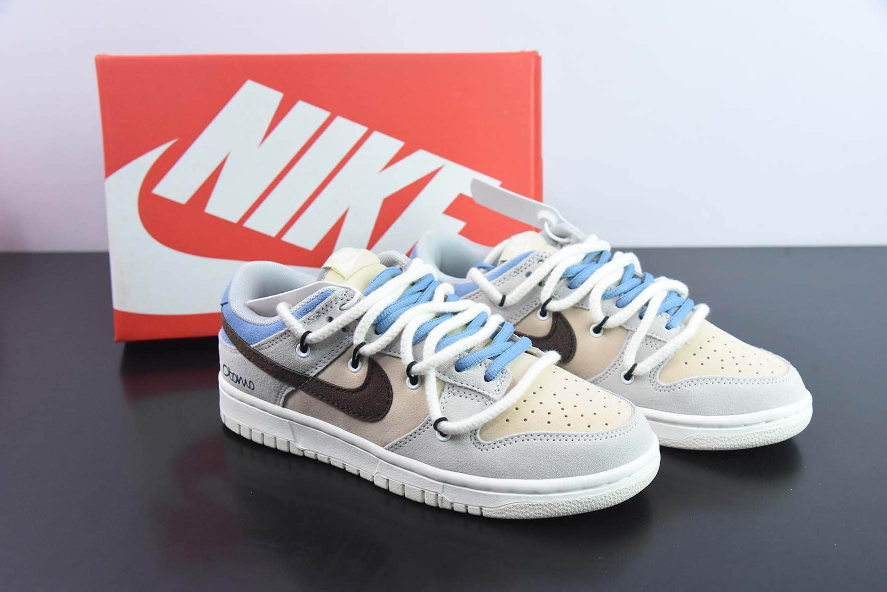 耐克Nike SB Dunk Low 灰蓝棕定制绑带扣篮系列复古低帮休闲运动滑板板鞋纯原版本 货号：DD1503-121 