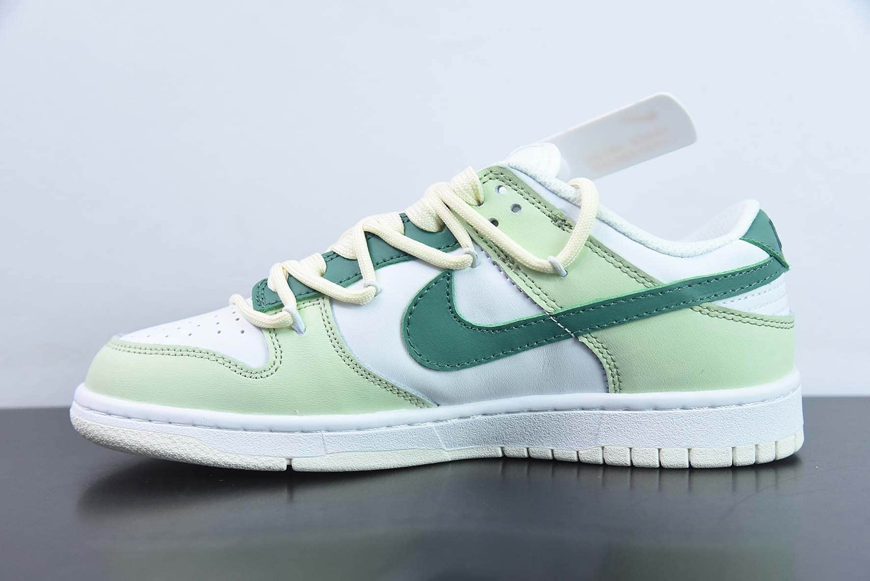 耐克Nike SB Dunk Low 白绿定制绑带扣篮系列复古低帮休闲运动滑板板鞋纯原版本 货号：DD1503-121