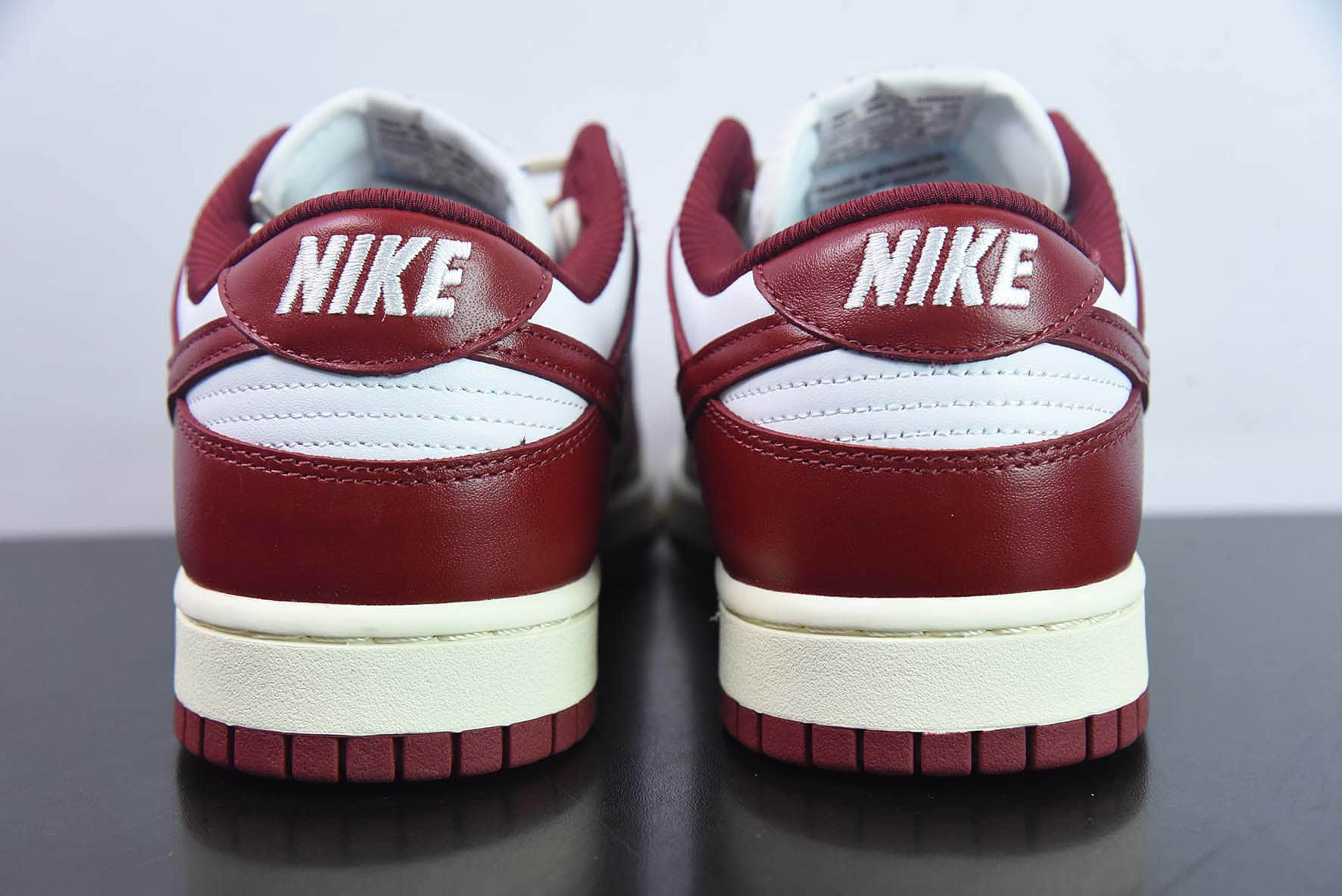 耐克Nike Dunk Low PRM Team Red'and White白红做旧复古SB低帮休闲滑板鞋纯原版本 货号：FJ4555-100 