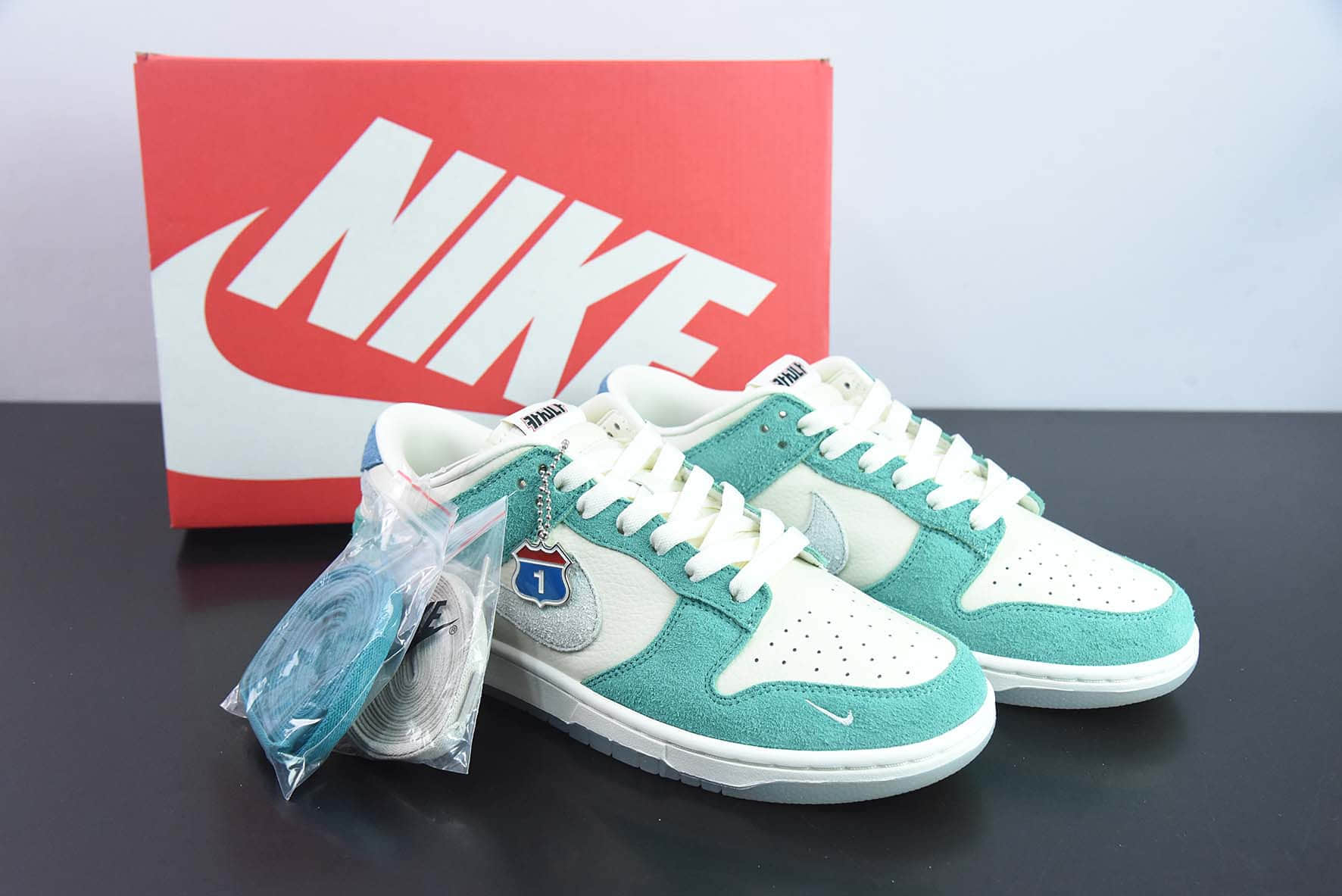 耐克Nike Kasina x NK Dunk Low  80s Bus  白薄荷绿冰蓝底高速韩国限定泫雅同款80年代巴士低帮运动休闲滑板鞋纯原版本 货号：CZ6501-101