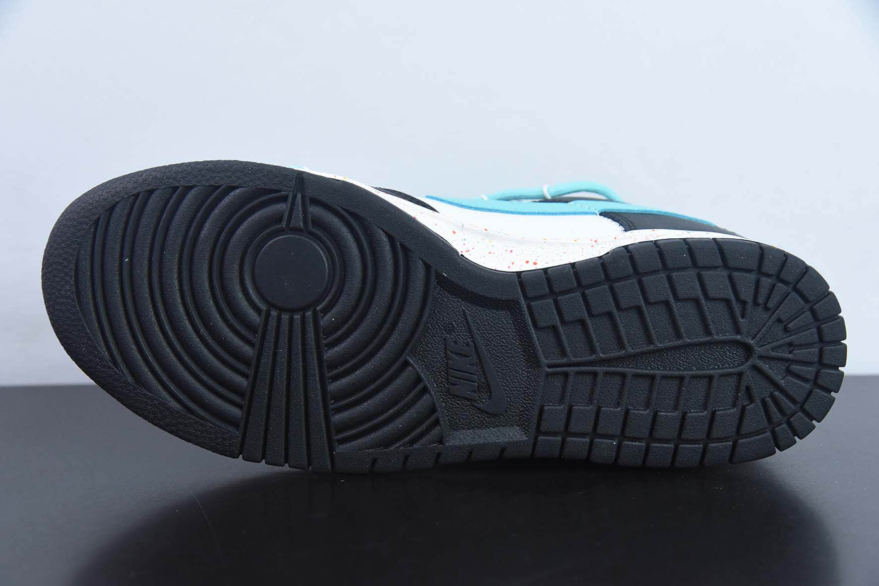 耐克Nike SB Dunk Low泼墨黑蓝反转三勾解构抽绳鞋带SB低帮休闲滑板鞋纯原版本 货号：FD4623-135 