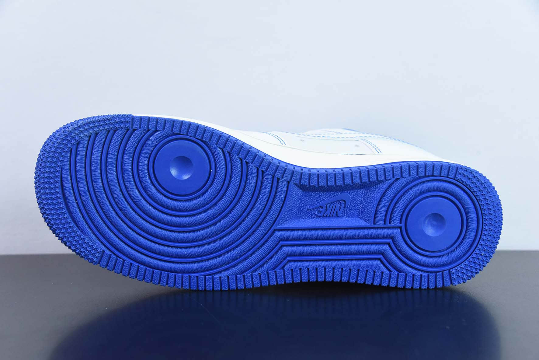 耐克Nike Air Force 1 '07 Low白蓝缝线空军一号低帮休闲板鞋纯原版本 货号：CV1724-108 
