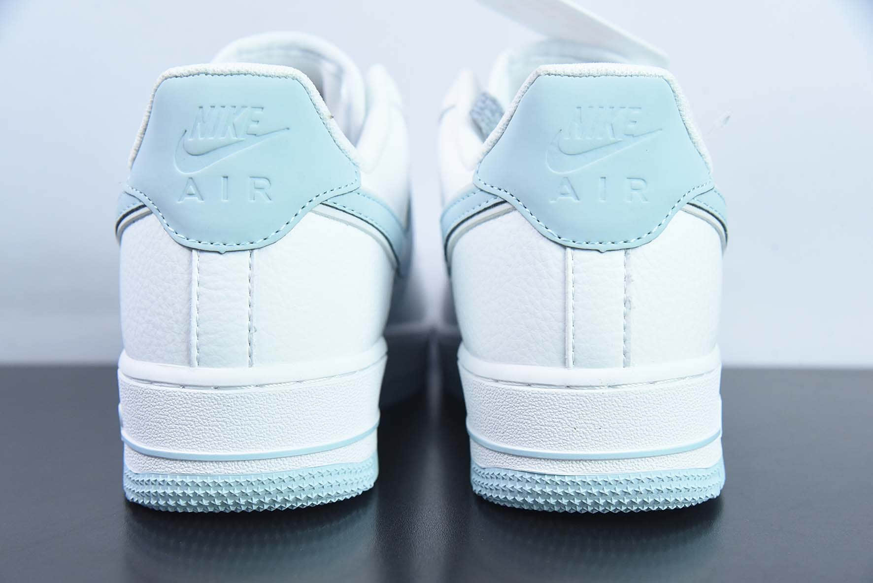 耐克Nike Air Force 1 Low白蓝满天星空军一号低帮休闲板鞋纯原版本 货号：AQ2566-201 