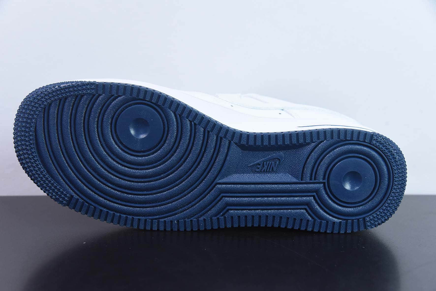 耐克Nike Air Force 1‘07 Low 深蓝小勾 40周年星星空军一号低帮休闲板鞋纯原版本 货号：DD1225-006