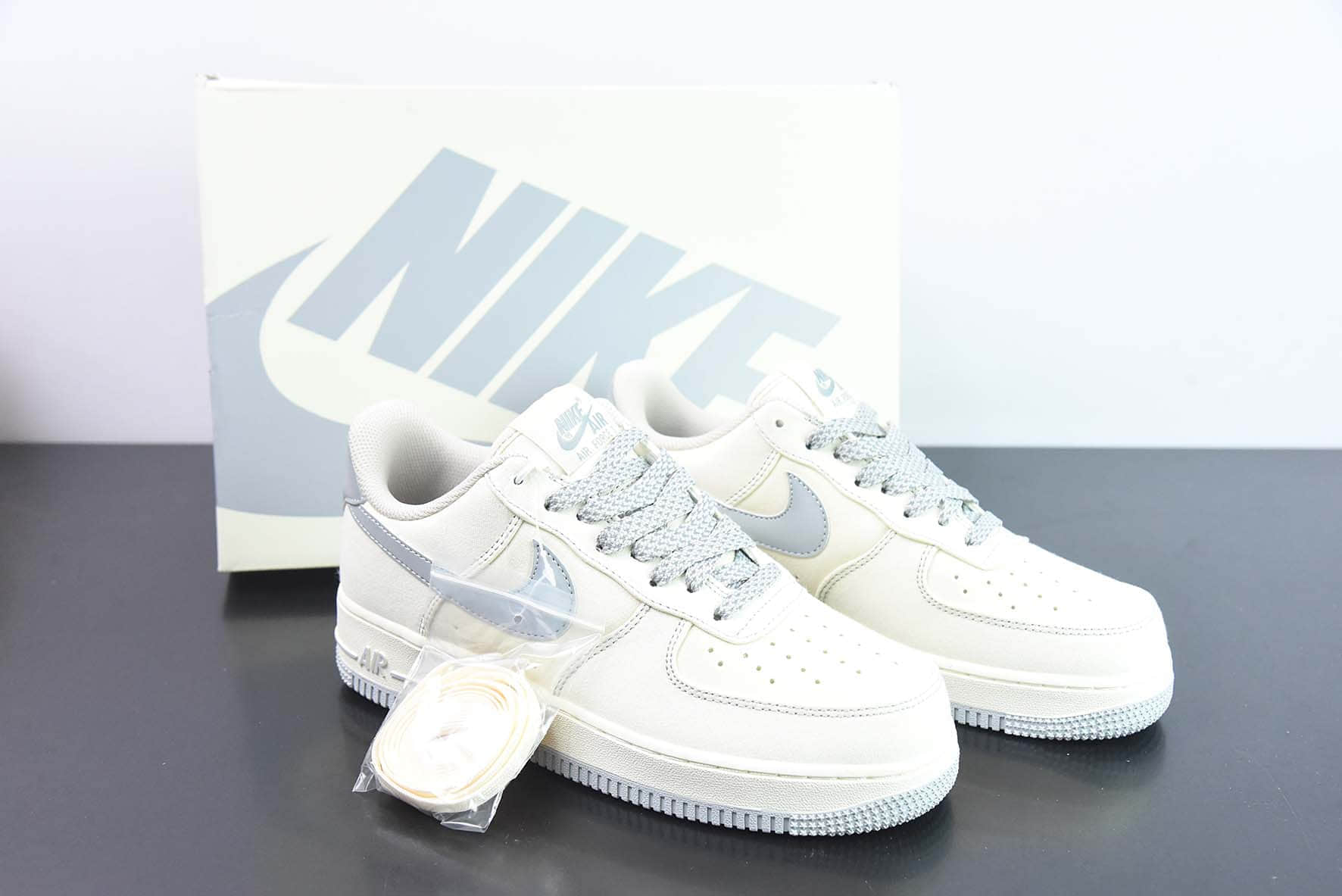 耐克Nike Air Force 1‘07 Low 米银布面空军一号低帮休闲板鞋纯原版本 货号：TQ1456-222