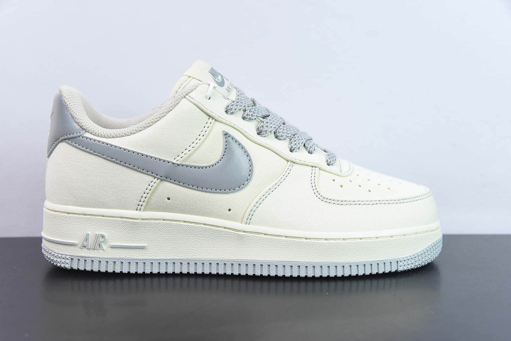 耐克Nike Air Force 1‘07 Low 米银布面空军一号低帮休闲板鞋纯原版本 货号：TQ1456-222