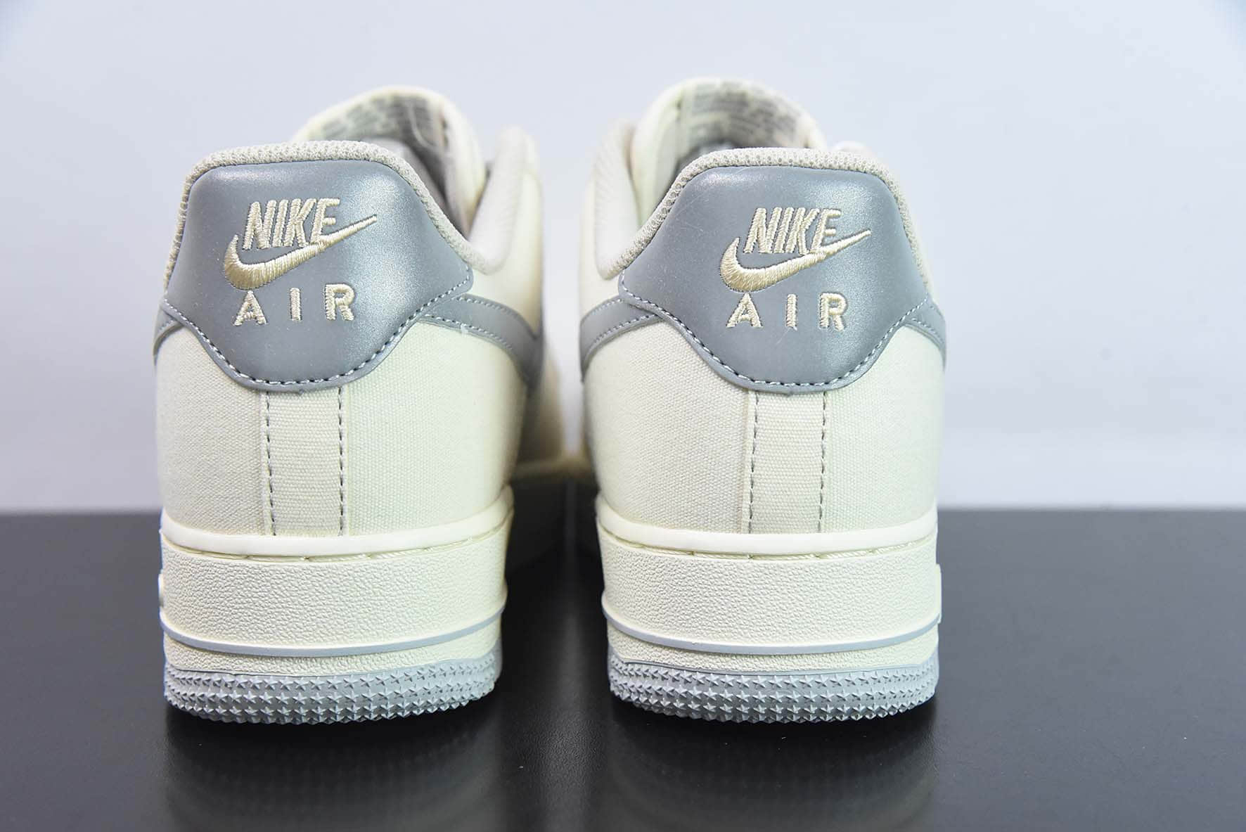 耐克Nike Air Force 1‘07 Low 米银布面空军一号低帮休闲板鞋纯原版本 货号：TQ1456-222