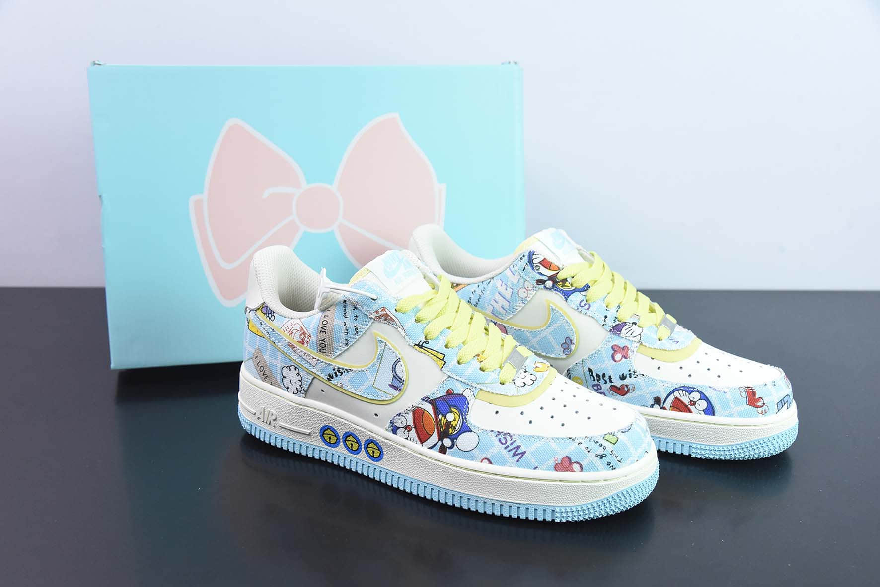 耐克Nike Air Force 1’07 LowDoraemo米白浅蓝黄哆啦A梦叮当猫空军一号低帮休闲板鞋纯原版本 货号：FB0607-055