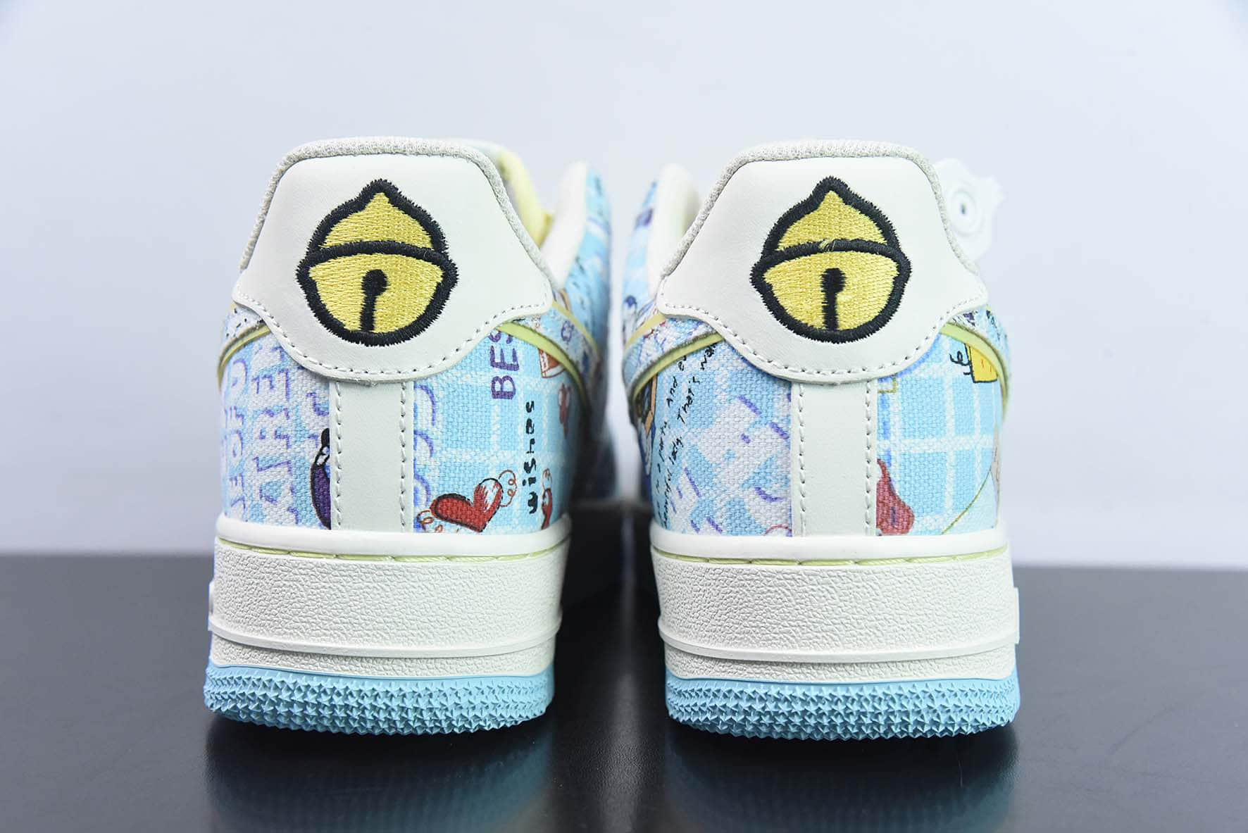 耐克Nike Air Force 1’07 LowDoraemo米白浅蓝黄哆啦A梦叮当猫空军一号低帮休闲板鞋纯原版本 货号：FB0607-055