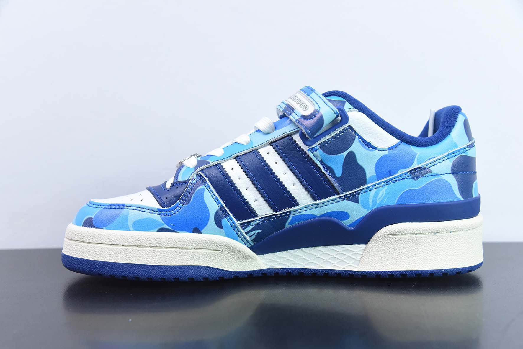 阿迪达斯Adidas Bape x Adidas Forum 84 Low OG联名款白蓝迷彩低帮百搭潮流休闲运动板鞋纯原版本 货号：ID4772