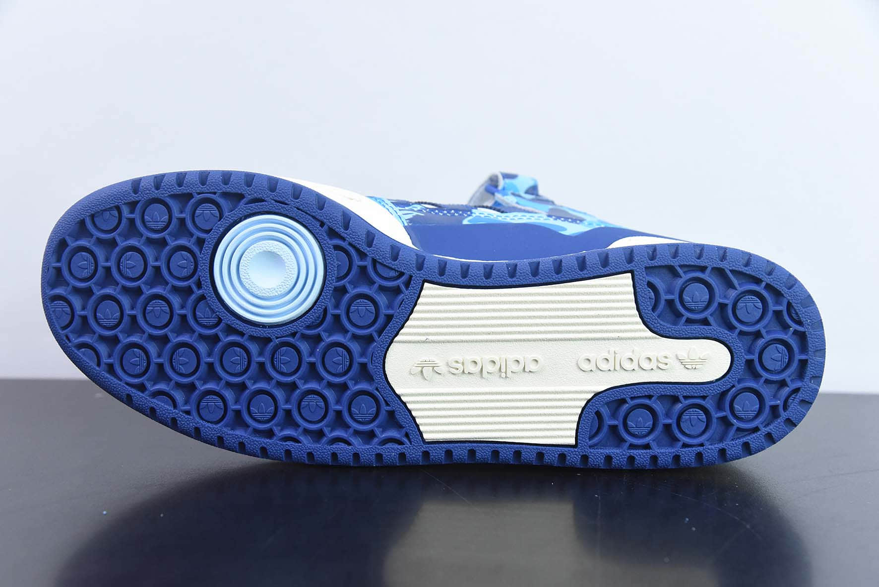 阿迪达斯Adidas Bape x Adidas Forum 84 Low OG联名款白蓝迷彩低帮百搭潮流休闲运动板鞋纯原版本 货号：ID4772