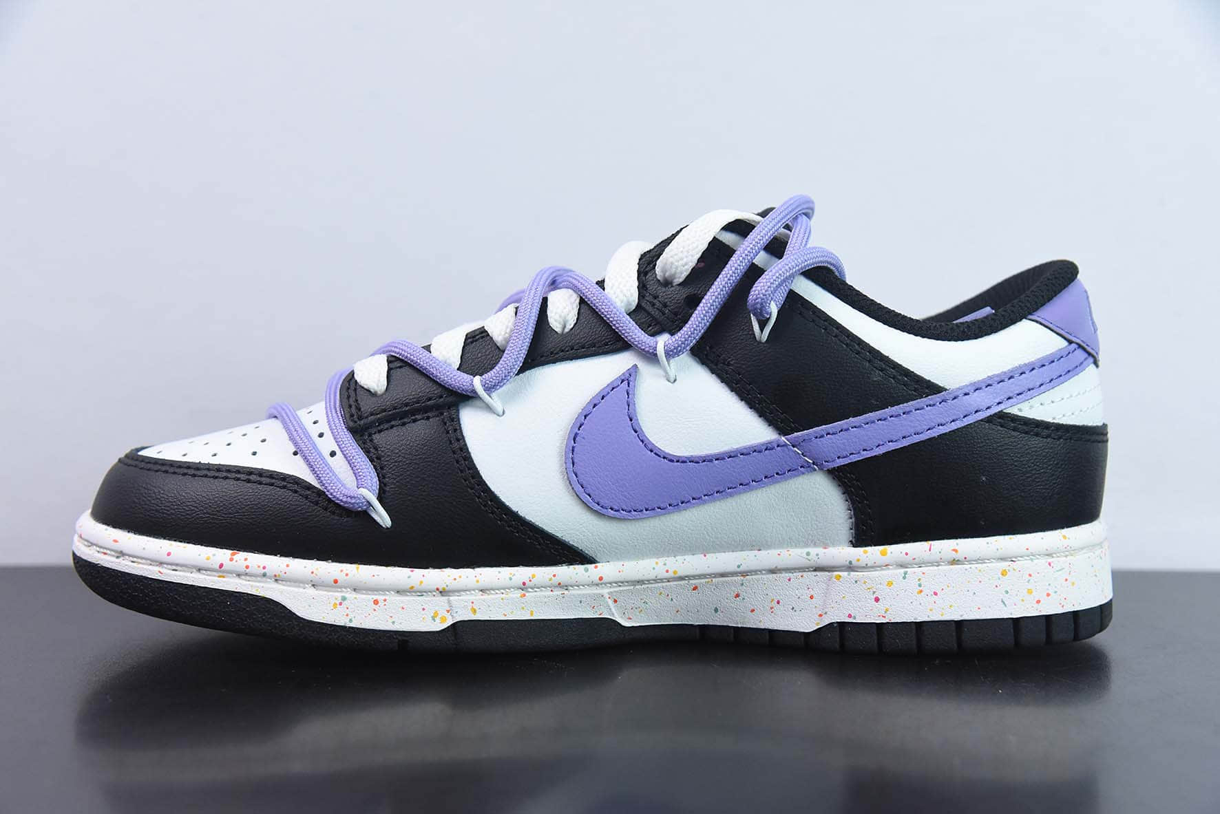 耐克Nike SB Dunk Low 黑白紫三勾绑带解构SB低帮休闲板鞋纯原版本 货号：FD4623-136