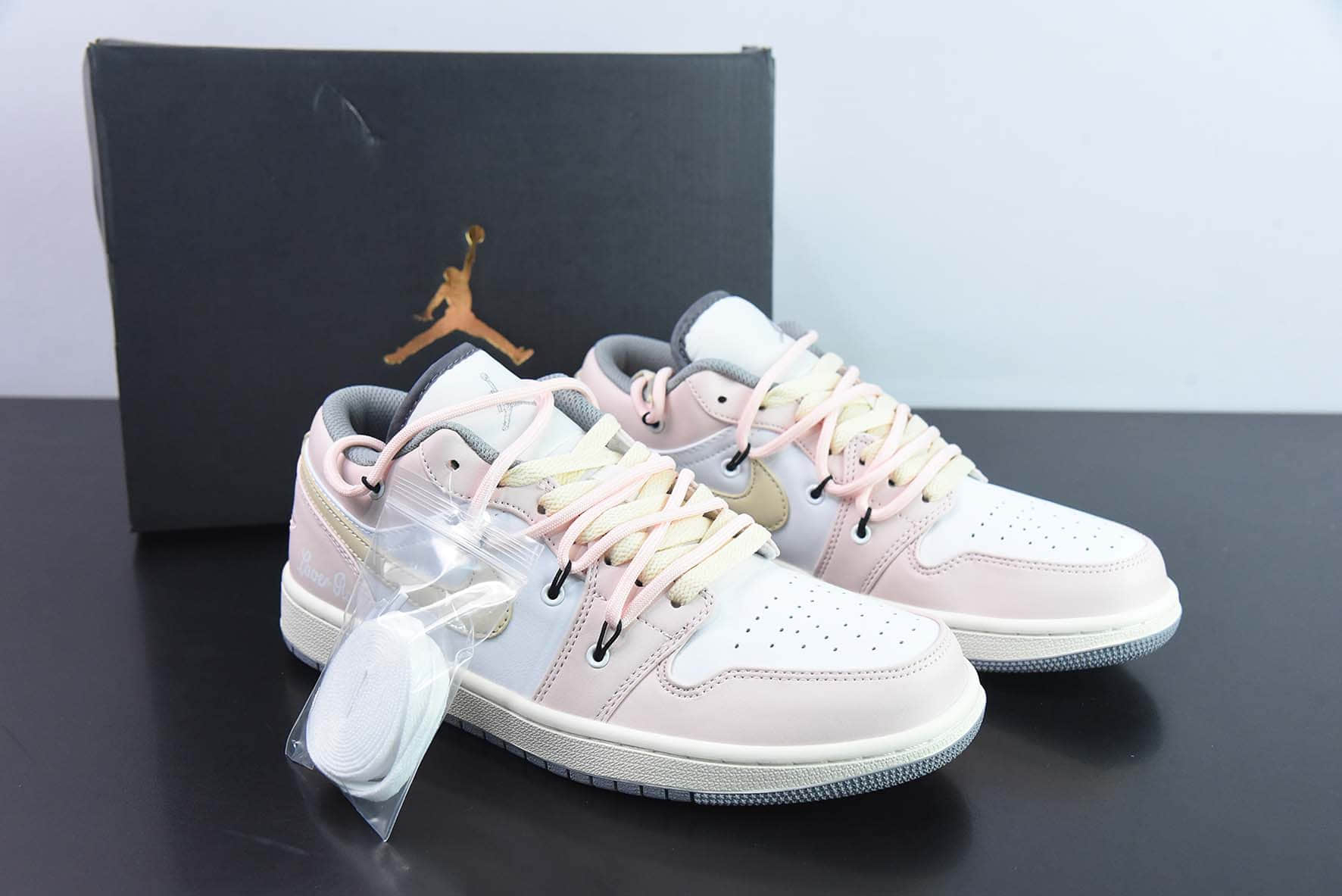 乔丹Air Jordan 1 Low AJ1定制版白粉黄绑带解构运动文化篮球鞋纯原版本 货号：553558-053