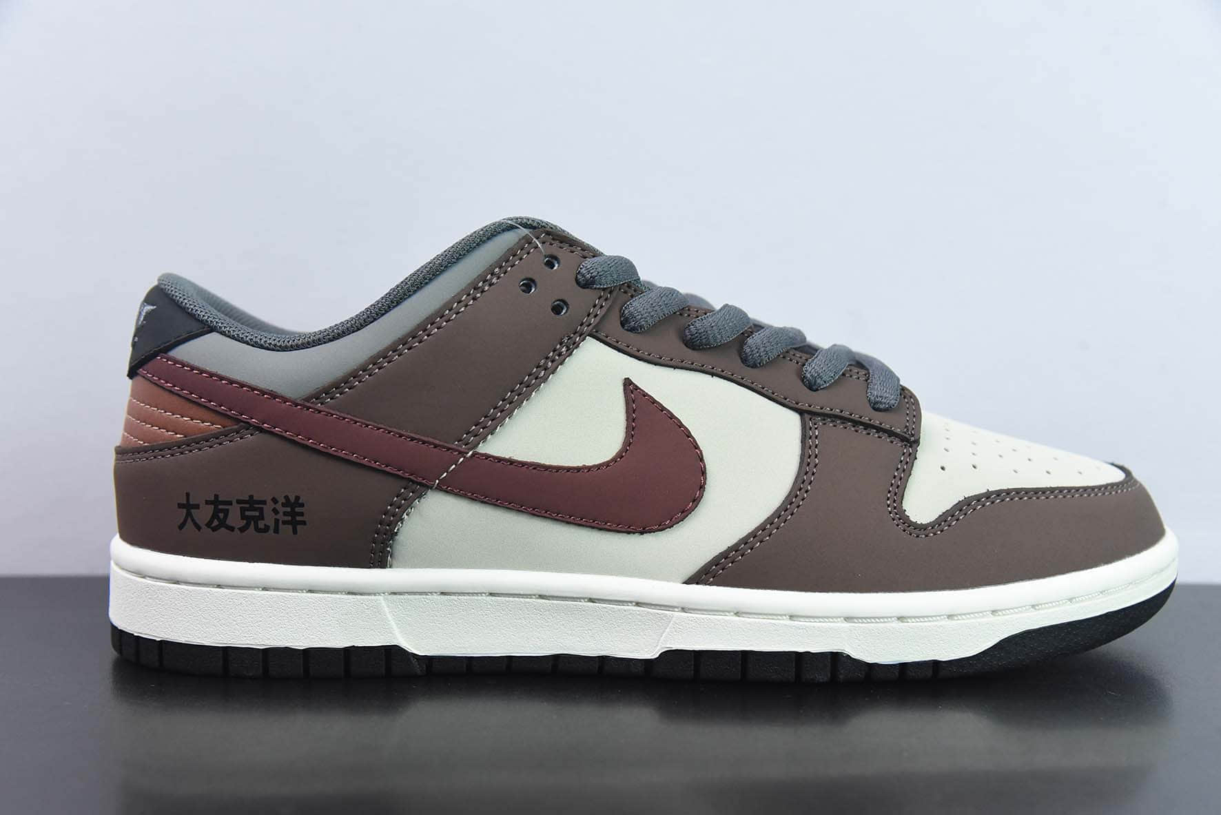 耐克Nike tomo Katsuhiro x NK SB Dunk Low Steamboy OST 大友克洋联名红棕低帮休闲运动滑板板鞋纯原版本 货号：DD0302-956