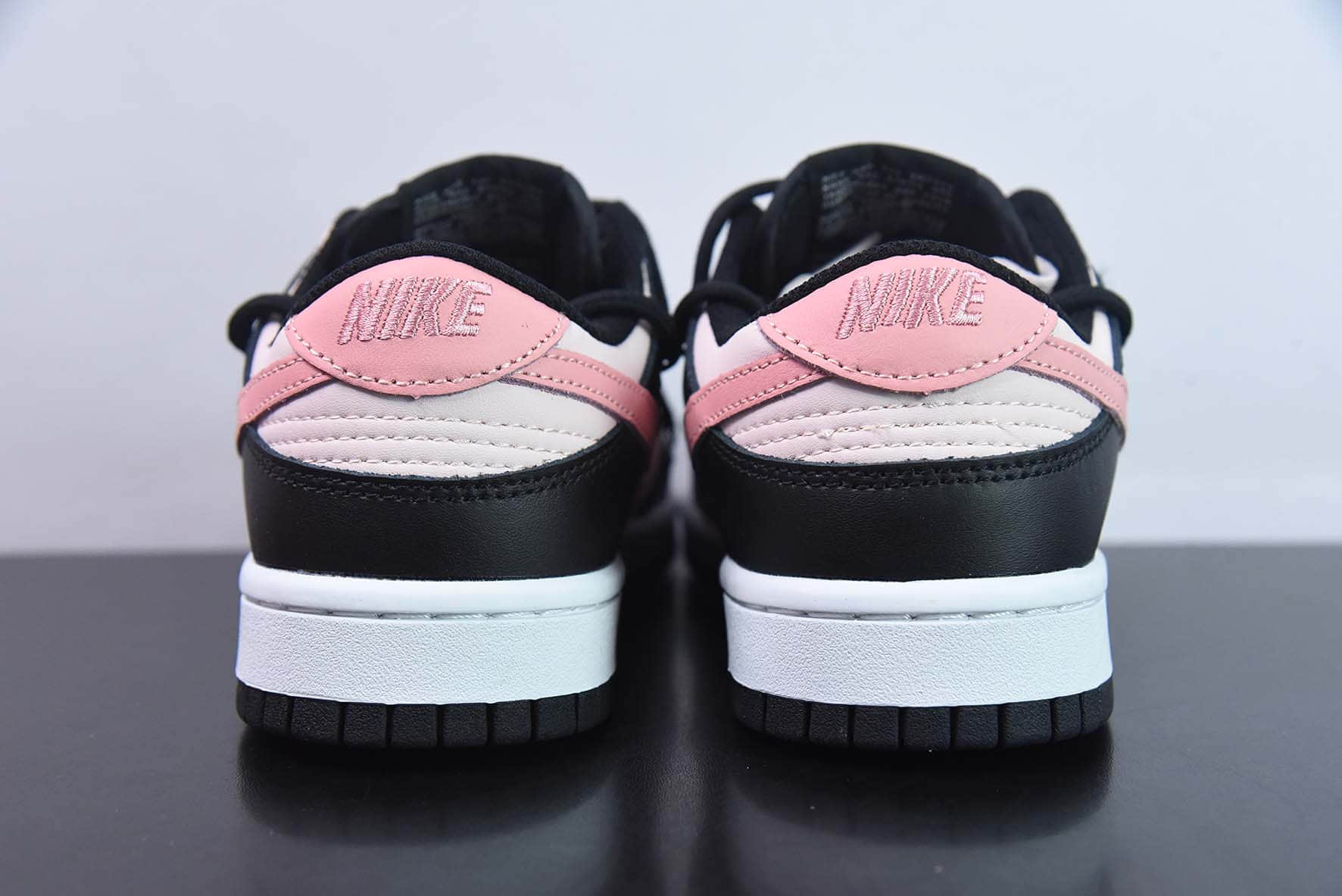 耐克Nike Dunk Low SB 白黑粉绑带定制版低帮滑板鞋纯原版本 货号：CW1590-100