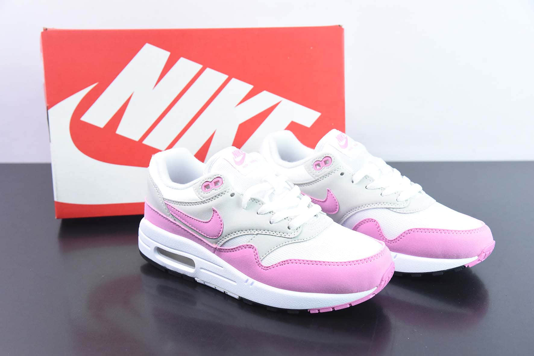 耐克Nike Air Max 1 初代白粉半掌气垫复古跑步鞋纯原版本 货号：DZ2628-001