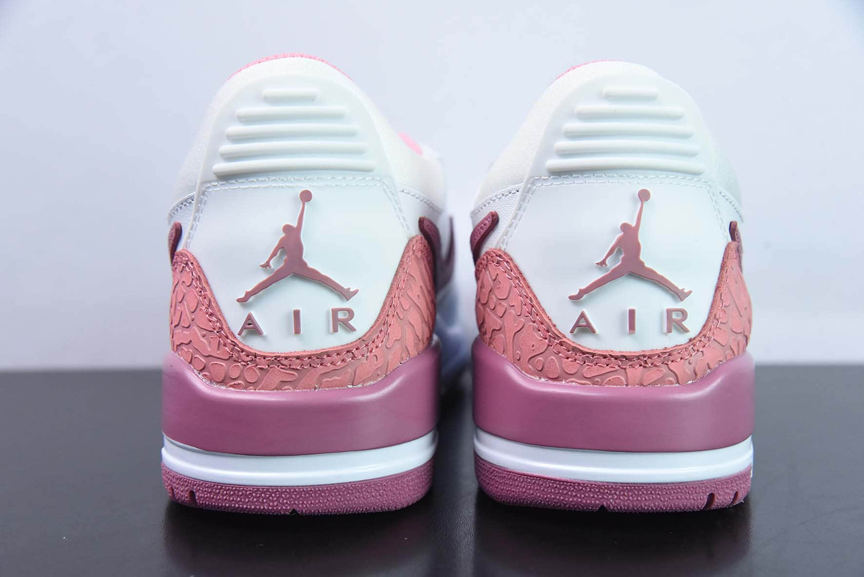 乔丹Air Jordan L egacy 312 AJ312灰白粉低帮篮球鞋纯原版本 货号：FN3407-101