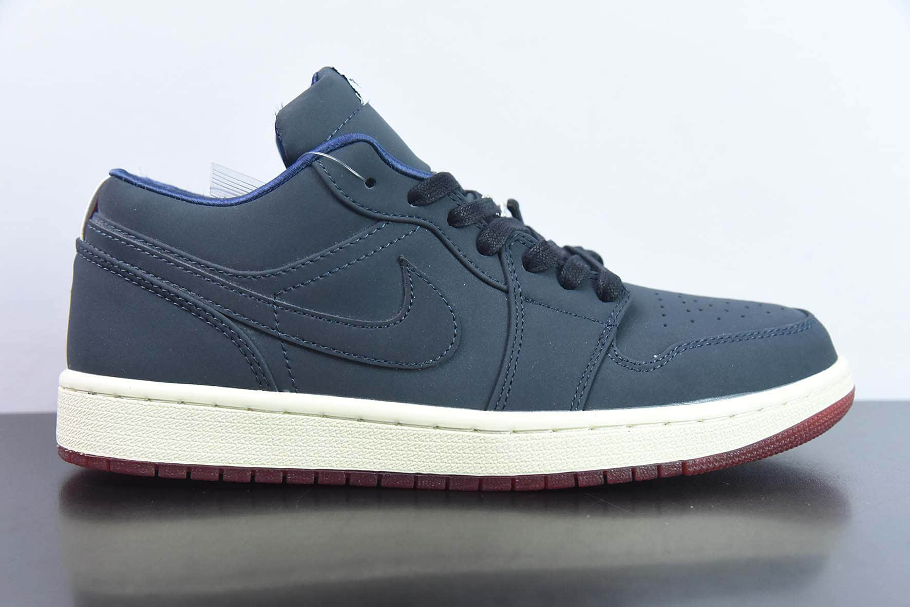 乔丹Air Jordan 1 Eastside Golf x Air Jordan 1 Low AJ1高尔夫黑蓝色低帮休闲板鞋纯原版本 货号：DV1759-448