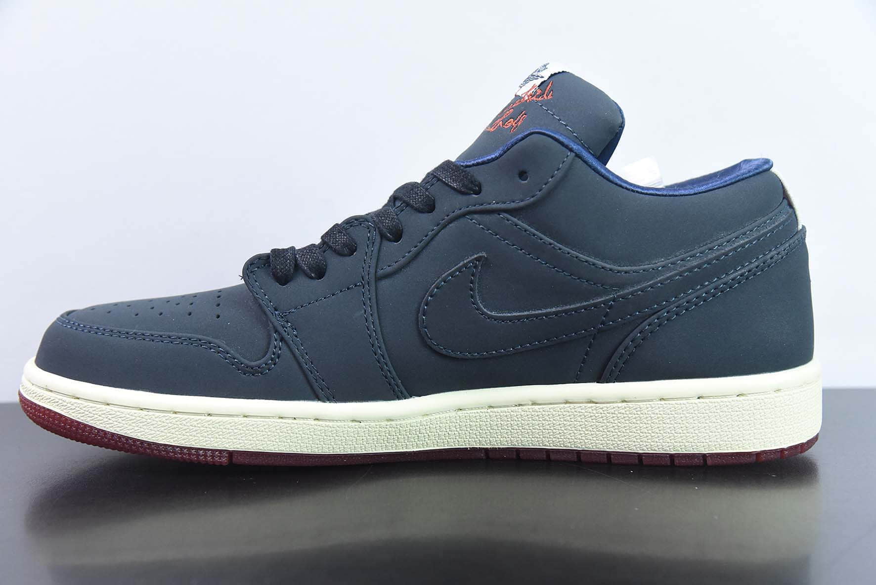 乔丹Air Jordan 1 Eastside Golf x Air Jordan 1 Low AJ1高尔夫黑蓝色低帮休闲板鞋纯原版本 货号：DV1759-448