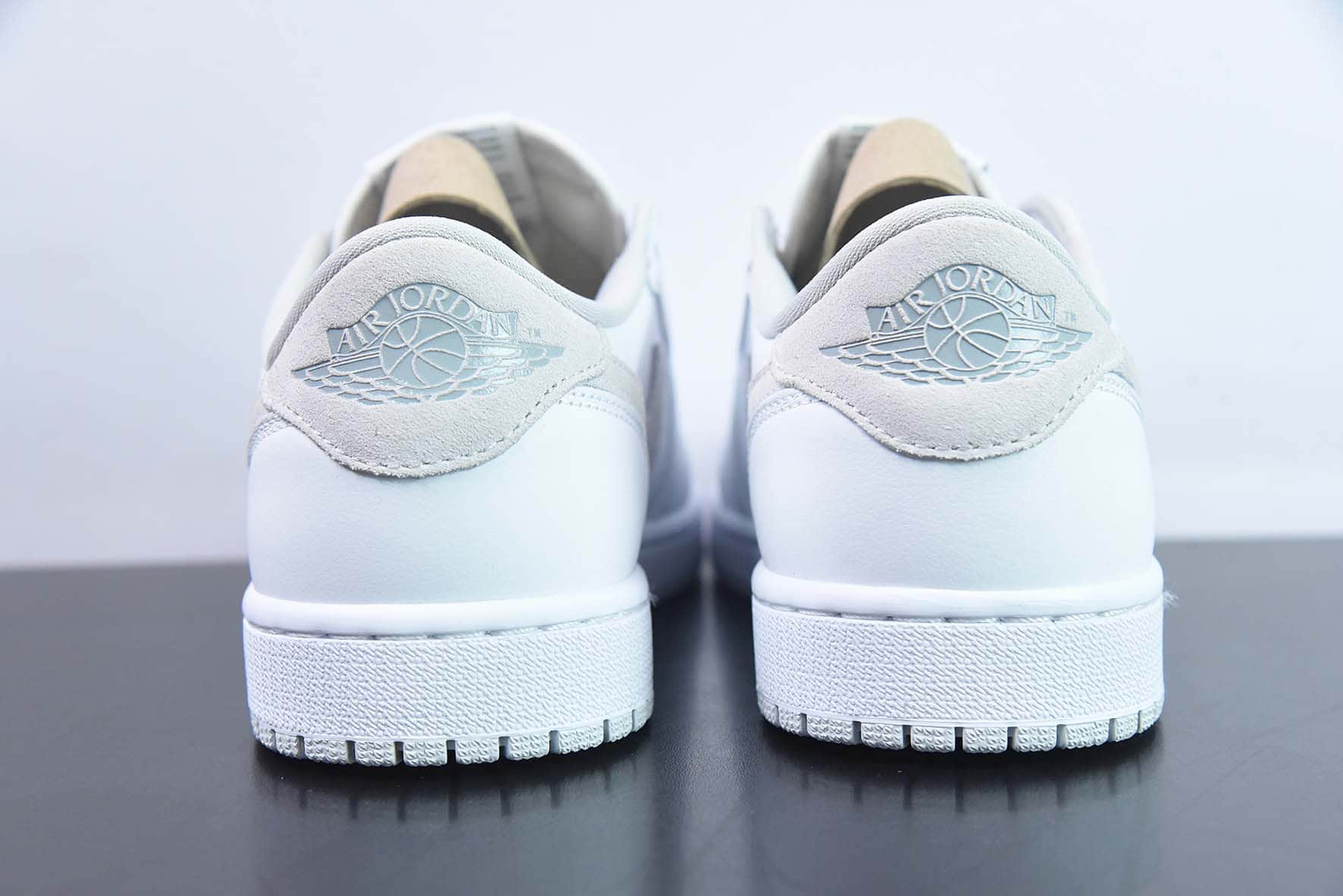 乔丹Air Jordan 1 Low OG Neutral Grey AJ1灰白低帮复古文化篮球鞋纯原版本 货号：CZ0790-100