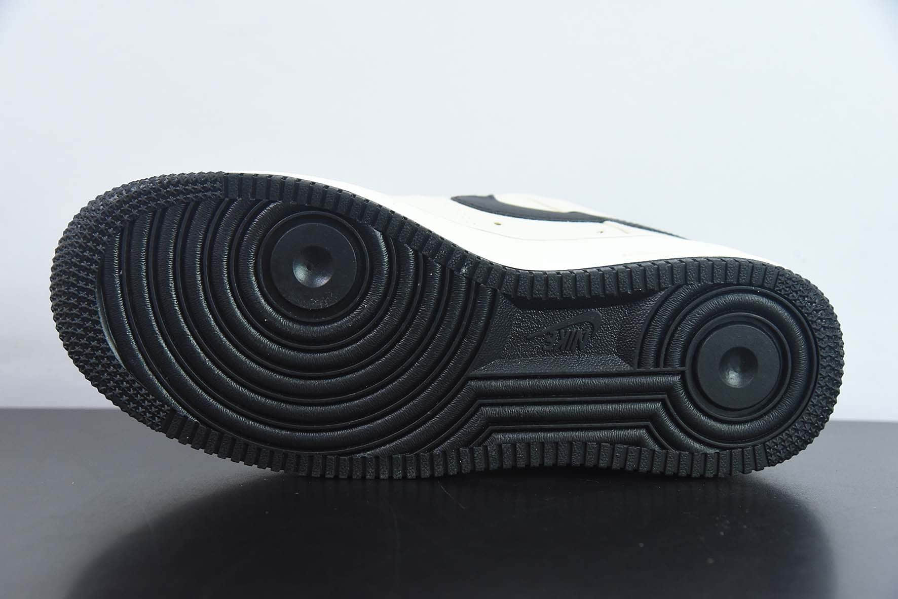 耐克Nike Air Force 1 AF1黑白小勾帆布空军一号低帮休闲板鞋纯原版本 货号：ME0112-511