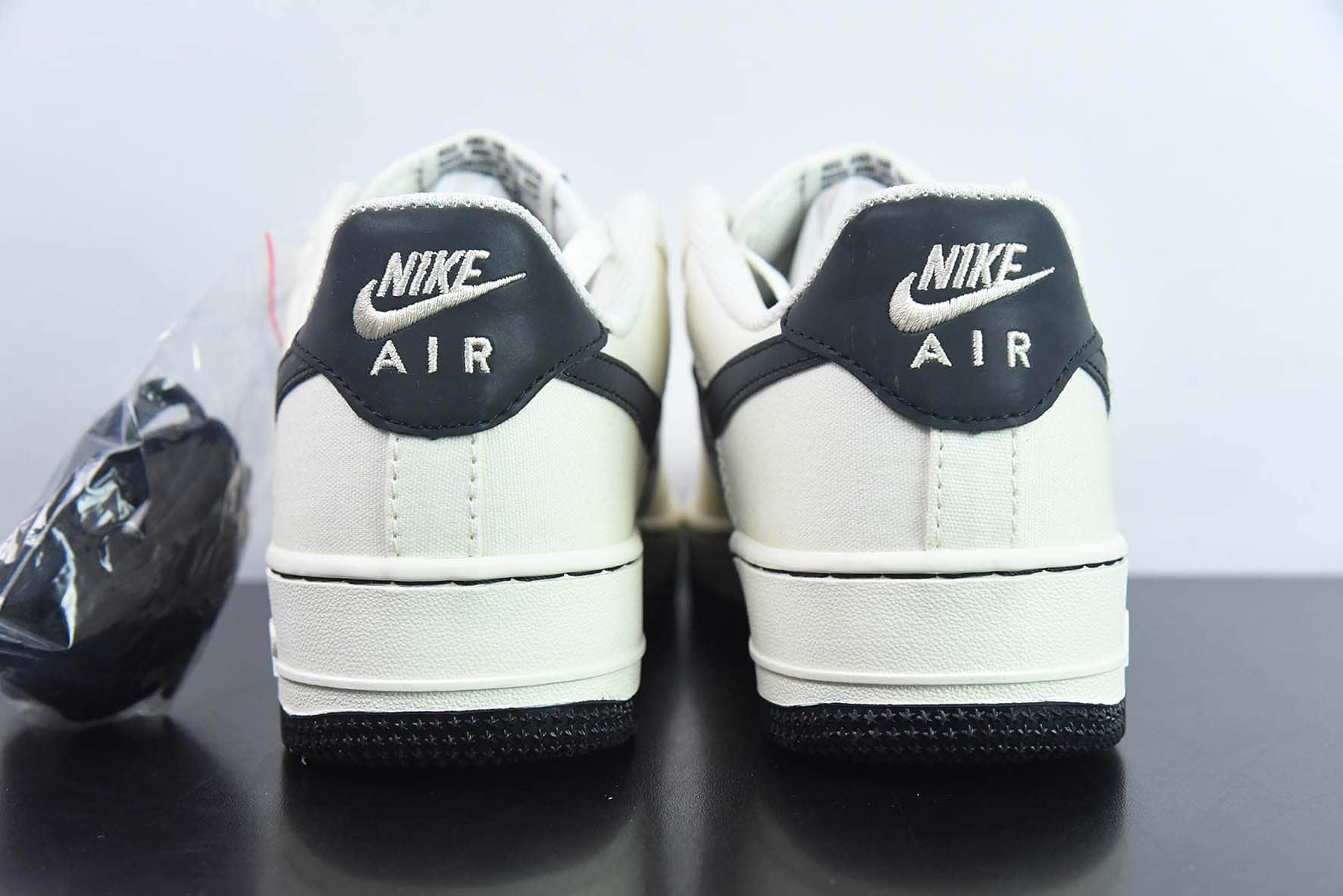 耐克Nike Air Force 1 AF1黑白小勾帆布空军一号低帮休闲板鞋纯原版本 货号：ME0112-511