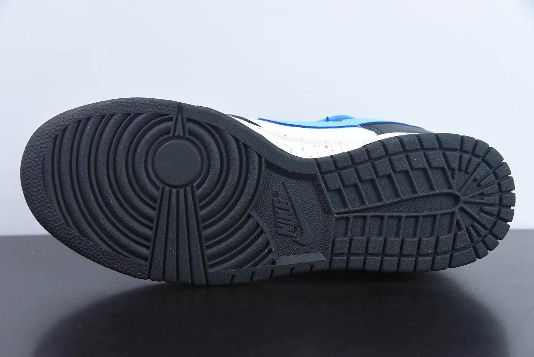 耐克Nike Dunk Low Multi Color 活力三勾黑白蓝定制版解构绑带休闲板鞋纯原版本 货号：FD4623-141